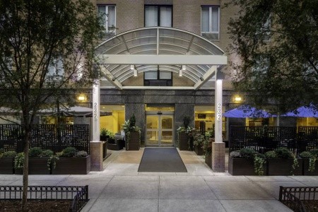 USA New York Holiday Inn Express New York City – Chelsea 7 dňový pobyt Raňajky Letecky Letisko: Praha October 2026 (30/10/26- 5/11/26)