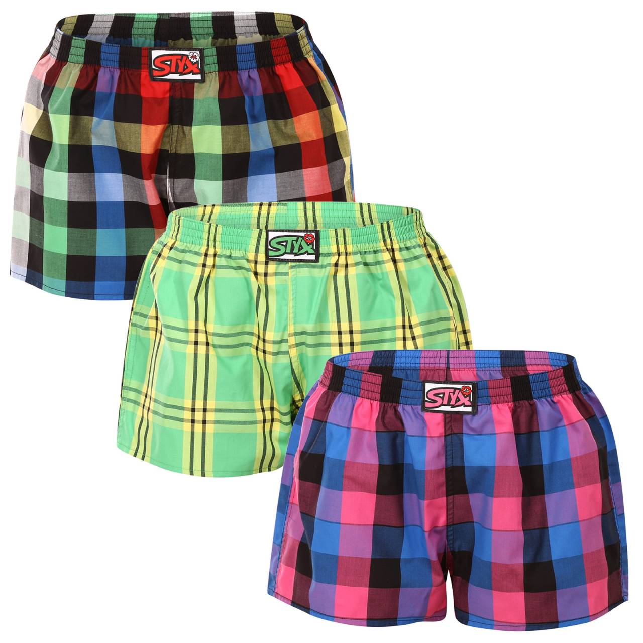 3PACK dámske trenky Styx klasická guma viacfarebné (3K10812) L, trenírky.
Doprajte si jedinečný pocit luxusu a pohodlia s dámskymi saténovými šortkami Styx!
Kvalitný materiál pre maximálne pohodlie
Dámske šortky Styx sú vyrobené z príjemného saténového materiálu, ktorý zaručuje ľahkosť, mäkkosť a jemný chladivý účinok na pokožku.
Zvodný dizajn a precízne české spracovanie
Dámske šortky Styx sú navrhnuté v jednoduchom, ale účinnom strihu, ktorý vám poskytne absolútnu voľnosť pohybu.
Prečo si zamilujete saténové šortky Styx?

Luxusný saténový materiál: Mäkký, ľahký a príjemne chladivý na pokožke.
Štýlový dizajn: Pre elegantný a sebavedomý vzhľad.
Pohodlný strih: Ideálne na spanie, domáce nosenie alebo voľnočasové aktivity.
Klasická guma s logom Styx: Skvele padne a netlačí.
Vyrobené v Českej republike: Precízne spracovanie a záruka kvality

Spodná bielizeň Styx je jednou z najobľúbenejších
Česká značka Styx je medzi zákazníkmi známa najmä vďaka svojej spodnej bielizni s neotrelými vzormi vo výrazných farbách.
Ako sa mám starať o svoje šortky Styx?
Aby vaše obľúbené saténové šortky vydržali dlho v skvelom stave, odporúčame dodržiavať tieto rady:

Pranie: Odporúčame prať pri teplote 30 °C, aby si šortky zachovali svoj jemný lesk a mäkkosť.
Sušenie: Neodporúčame sušenie v bubnovej sušičke, aby nedošlo k poškodeniu vlákien.
Žehlenie: V prípade potreby môžete šortky žehliť pri nízkej teplote.

Tip: Vaša obľúbená spodná bielizeň si zaslúži šetrné zaobchádzanie.