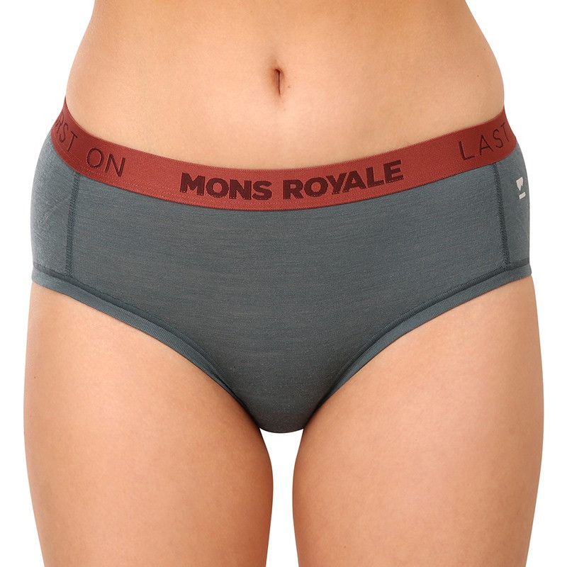 KOUKNOUT NA PRODUKT Dámske nohavičky Mons Royale merino viacfarebné (100043-1169-368) L.
Hľadáte nohavičky z merino vlny?
Dámske nohavičky Mons Royale sú vyrobené z kvalitného ľahkého úpletu merino vlny, majú športovú gumu s nápisom Mons Royale.
Čo sa pranie týka - naše odporúčanie je prať maximálne na 40 ° C a nesušiť je v sušičke, inak sa môže stať, že už nohavičky nebude možné nosiť - viac sa dozviete nižšie v klasických informáciách o produkte.