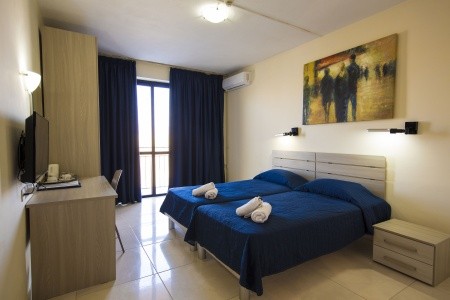 Malta Bugibba a Qawra Relax Inn 6 dňový pobyt Raňajky Letecky Letisko: Viedeň January 2027 ( 4/01/27- 9/01/27)