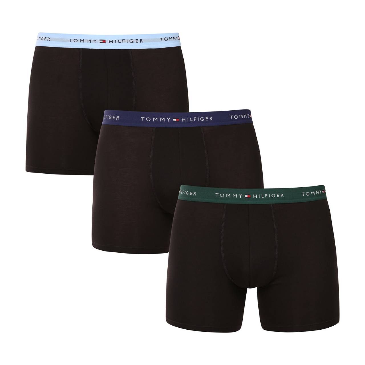 3PACK pánske boxerky Tommy Hilfiger čierné (UM0UM02765 0TQ) XL, trenky.
Doprajte si nadčasový štýl a špičkový komfort s pánskymi boxerkami od značky Tommy Hilfiger.
Prémiový materiál pre maximálne pohodlie
Boxerky Tommy Hilfiger sú vyrobené z jemnej, na dotyk veľmi príjemnej bavlny s prímesou umelého vlákna, ktorý im dodáva pružnosť a dlhú životnosť.
Ikonyický štýl a precízny strih
Boxerky majú dlhšie nohavičky, ktoré sa nevyhrávajú a poskytujú dostatočné zakrytie a komfort.
Prečo by vám boxerky Tommy Hilfiger nemali chýbať

Prémiová bavlna s elastanom: Mäkká, priedušná a pohodlná na celodenné nosenie.
Dlhšie nohavičky a vyšívaný guma: Stabilita, štýl a žiadne rolovanie.
Elegantný a nadčasový dizajn: Skvelé na každodenné aj špeciálne príležitosti.

Spodná bielizeň Tommy Hilfiger je zárukou najvyššej kvality
Značka Tommy Hilfiger sa stala ikonou amerického obliekania pred takmer 40 rokmi a jej farebnosť v odtieňoch modrej, červenej a bielej je rozpoznateľná na prvý pohľad.
Ako sa starať o boxerky Tommy Hilfiger

Pranie: Per na 30 °C.
Sušenie: Boxerky možno sušiť v sušičke pri nízkej teplote.
Žehlenie: V prípade potreby je možné ich žehliť na nižšiu teplotu.

Tip: Nájdenie ideálneho kúsku spodnej bielizne môže byť niekedy náročné.