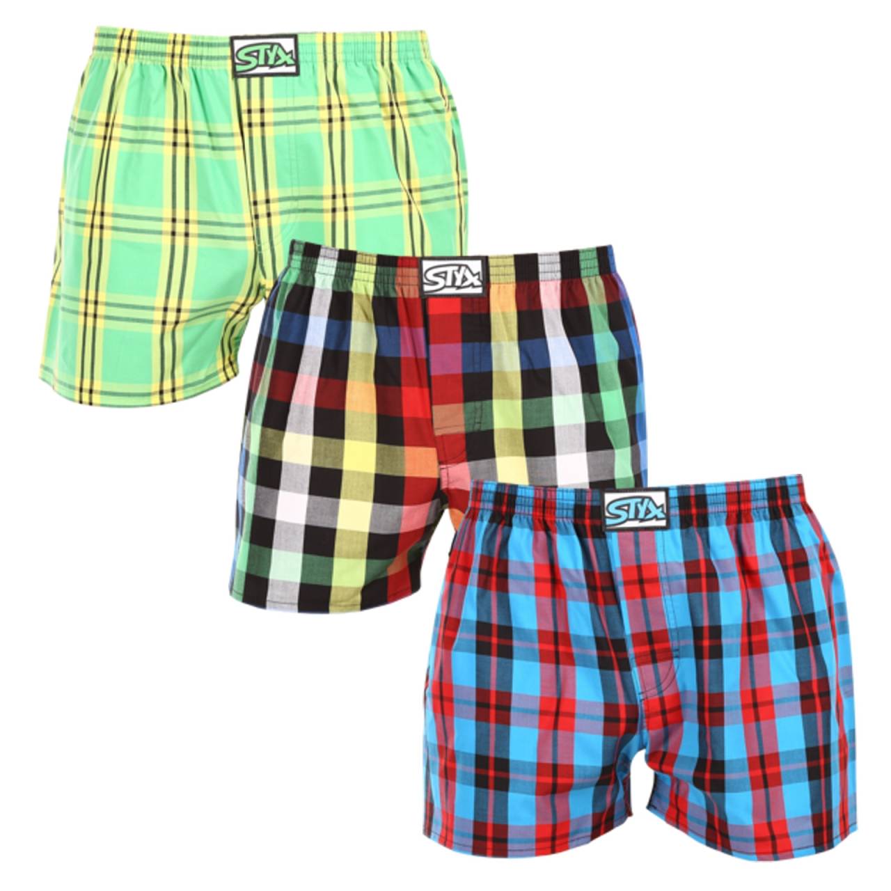 3PACK moške široke boksarice Styx klasična guma večbarvne (3A11123) XL.
Privoščite si slog in udobje z moškimi kratkimi hlačami Styx v živahnih barvah in izvirnih vzorcih.
Mehak material za celodnevno udobje
Kratke hlače Styx so izdelane iz 100-odstotnega bombaža, ki zagotavlja mehkobo in zračnost tudi med celodnevnim nošenjem.
Izvirna zasnova in udobno prileganje
Kratke hlače Styx bodo zaradi drznih barv in izvirnih potiskov v vašo garderobo vnesle igrivost in edinstven slog.
Zakaj kupiti kratke hlače Styx?

Izdelano na Češkem s poudarkom na kakovosti in natančnosti.


100-odstotni bombažni material za mehkobo in udobje.


Izvirni in zabavni modeli, ki vas bodo razlikovali od drugih.

Kakovost iz Češke, to je spodnje perilo Styx
Spodnje perilo Styx je v celoti izdelano na Češkem.
Kako skrbeti za kratke hlače Styx
Da bi ohranili kakovost in udobje svojih kratkih hlač, upoštevajte naslednje smernice:

Pralnica: Perite pri najvišji temperaturi 30 °C, da barve ostanejo intenzivne, bombaž pa mehak.


Sušenje: Ne priporočamo, da jih sušite v sušilnem stroju, temveč jih pustite, da se prosto sušijo na zraku.


Likanje: Za gladek videz lahko hlače zlikate na nizki temperaturi.

Nasvet: Z nasveti v našem članku postanite strokovnjak za vzdrževanje spodnjega perila in svojim najljubšim kosom zagotovite nego, ki si jo zaslužijo.