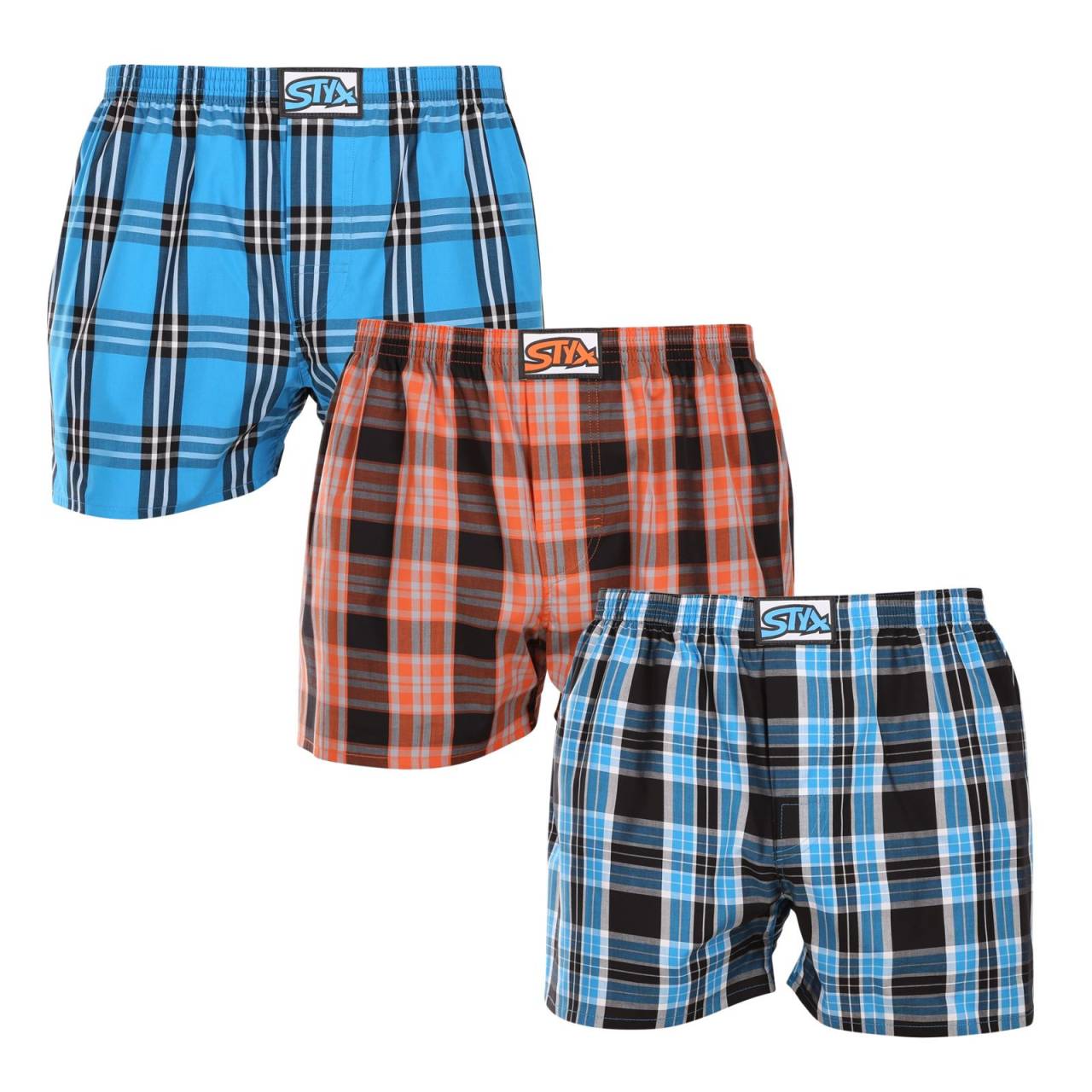 3PACK pánske trenky Styx klasická guma viacfarebné (3A102230) XL, trenírky.
Doprajte si štýl a pohodlie s pánskymi šortkami Styx v pestrých farbách a originálnom dizajne.
Mäkký materiál pre celodenné pohodlie
Šortky Styx sú vyrobené zo 100 % bavlny, ktorá ponúka mäkkosť a priedušnosť aj pri celodennom nosení.
Originálny dizajn a pohodlné nosenie
Šortky Styx vnesú do vášho šatníka hravosť a jedinečný štýl vďaka odvážnym farbám a originálnym potlačiam.
Prečo si zaobstarať šortky Styx?

Vyrobené v Českej republike s dôrazom na kvalitu a precíznosť.


Materiál zo 100 % bavlny pre mäkkosť a pohodlie.


Originálne a zábavné vzory, ktoré vás odlíšia.

Kvalita z Českej republiky, to je spodná bielizeň Styx
Spodná bielizeň Styx sa kompletne vyrába v Českej republike.
Ako sa starať o šortky Styx
Ak chcete zachovať kvalitu a pohodlie svojich šortiek, postupujte podľa týchto pokynov:

Pranie: Perte pri maximálnej teplote 30 °C, aby ste zachovali intenzívne farby a mäkkosť bavlny.


Sušenie: Neodporúčame sušenie v bubnovej sušičke, radšej ich nechajte voľne uschnúť na vzduchu.


Žehlenie: Šortky môžete žehliť pri nízkej teplote, aby mali hladký vzhľad.

Tip: Staňte sa expertom na údržbu spodnej bielizne vďaka tipom v našom článku a doprajte svojim obľúbeným kúskom starostlivosť, akú si zaslúžia.