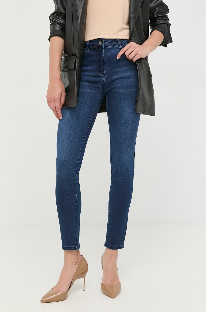 Rifle Patrizia Pepe.