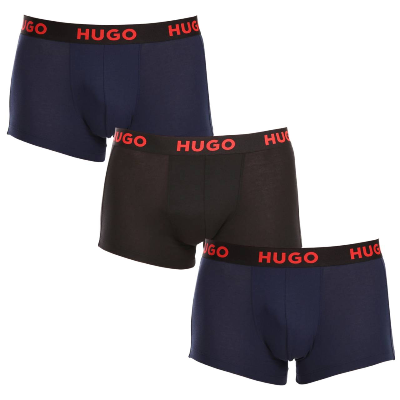 3PACK Moške boksarice HUGO večbarvne (50496723 406) XL.
Stavite na brezčasno eleganco in vrhunsko udobje z moškimi boksericami HUGO.
Material, ki se vam popolnoma prilagodi
Kombinacija visokokakovostnega bombaža s pridihom elastana zagotavlja optimalno kombinacijo udobja in prilagodljivosti.
Stil, ki govori sam zase
Trezna barvna shema je primerna za vse moške, ki ne marajo ekscentričnosti.
Zakaj vam bodo všeč bokserice HUGO

Vrhunski material v kombinaciji bombaža in elastana.
Elegantna zasnova v klasičnih barvah.
Krajše noge za večje udobje.

Spodnje perilo Hugo za ljubitelje udobja in razkošja
Blagovna znamka spodnjega perila Hugo spada v družino oblačil Hugo Boss in se odlikuje po kakovostnih materialih in natančni izdelavi.
Kako skrbeti za bokserje HUGO
Če želite, da bodo vaše najljubše bokserice dolgo zdržale, vam priporočamo, da upoštevate naslednje nasvete.

Pralnica: Pero ima temperaturo 40 °C.
Sušenje: Bokserje lahko sušite v sušilnem stroju na nežnem programu.
Likanje: Če je treba, jih likate na notranji strani pri nižji temperaturi.

Nasvet: Postanite strokovnjak za vzdrževanje spodnjega perila z z nasveti v našem članku in svojim najljubšim kosom zagotovite nego, ki si jo zaslužijo.