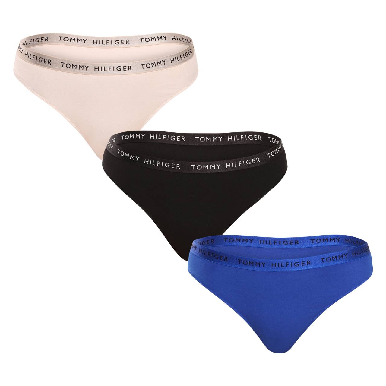 3PACK Damen Tangas Tommy Hilfiger mehrfarbig (UW0UW04889 0R1) M.
Sie suchen einen Tanga, der auch in großen Größen perfekt passt und Stil und Komfort bietet?
Weiche Baumwolle, die sich an Ihre Bedürfnisse anpasst
Der Tanga ist aus hochwertiger Baumwolle mit einem Hauch von Elastan gefertigt.
Zeitloser Stil, der Sie unterhalten wird
Die klassischen Farben in Kombination mit dem dezent gewebten Gummizug mit Tommy Hilfiger-Logo verleihen dem Tanga ein sportliches Flair und wirken gleichzeitig elegant und feminin.
Warum Sie Tommy Hilfiger Tangas lieben werden

Bequeme Passform auch für große Größen.
Hochwertiges und atmungsaktives Baumwollmaterial.
Stilvolles und praktisches Design mit elastischem Gummizug und ikonischem Logo.

Tommy Hilfiger ist eine Marke für alle modernen Frauen
Tommy Hilfiger Unterwäsche steht für die perfekte Harmonie zwischen klassischen und modernen Looks.
Pflegehinweise für Tommy Hilfiger Tangas
Damit Ihre Lieblingsslips so lange wie neu halten, empfehlen wir die folgenden Hinweise.

Waschen: Per bei 30 °C.
Trocknen: Sie können es im Wäschetrockner trocknen - wählen Sie ein Programm mit niedriger Temperatur, um die Fasern und die Elastizität zu schützen.
Bügeln: Nicht bügeln - das Material ist glatt und pflegeleicht, ohne dass es gebügelt werden muss.

Tip: Werden Sie ein Experte für die Pflege von Unterwäsche mit den Ratschlägen in unserem Artikel und geben Sie Ihren Lieblingsstücken die Pflege, die sie verdienen.