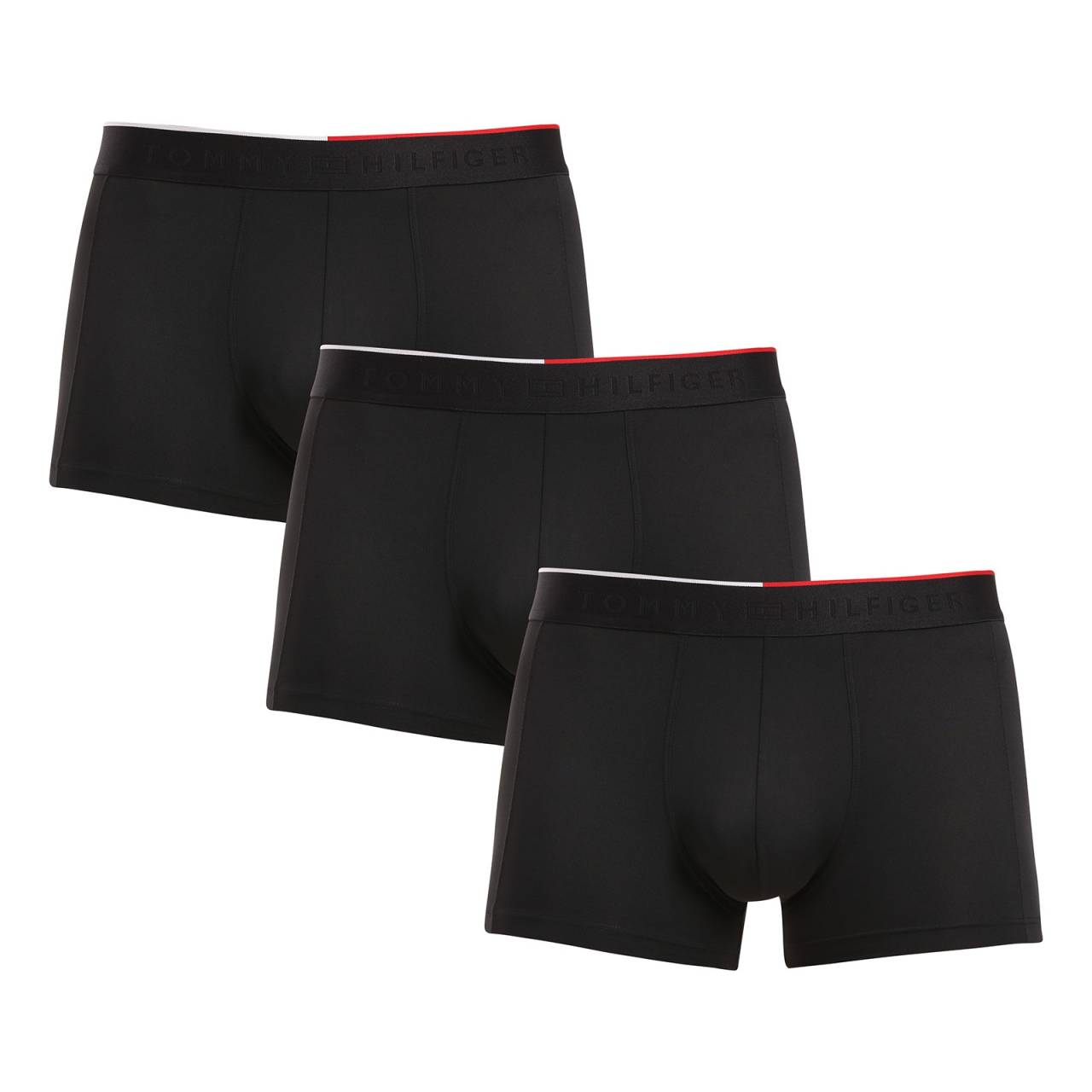 3PACK Boxers pour hommes Tommy Hilfiger noir (UM0UM03388 0SI) L.
Offrez-vous un style intemporel et un confort supérieur avec les boxers pour hommes de Tommy Hilfiger.
Matériau de première qualité pour un confort maximal
Le boxer de Tommy Hilfiger est fabriqué en coton doux et très agréable au toucher, avec une touche d'élasthanne, qui lui confère souplesse et durabilité.
Style iconique et coupe précise
Les slips boxer ont des jambes plus longues qui ne s'enroulent pas et offrent une couverture et un confort suffisants.
Pourquoi vous ne pouvez pas passer à côté des caleçons Tommy Hilfiger ?

Coton de première qualité avec élasthanne: Doux, respirant et confortable pour une utilisation tout au long de la journée.
Jambes plus longues et taille élastiquée: Stabilité, style et absence de défilement.
Design élégant et intemporel: Idéal pour tous les jours et les occasions spéciales.

Les sous-vêtements Tommy Hilfiger sont la garantie d'une qualité supérieure.
La marque Tommy Hilfiger est devenue une icône du dressing américain il y a près de 40 ans, et sa palette colorée de bleu, de rouge et de blanc est reconnaissable au premier coup d'œil.
Comment entretenir les caleçons Tommy Hilfiger ?

Blanchisserie : Per à 30 °C.
Séchage : Les boxers peuvent être séchés au sèche-linge à basse température.
Repassage : Si nécessaire, ils peuvent être repassés à une température plus basse.

Conseil : Trouver le sous-vêtement idéal peut parfois s'avérer difficile.