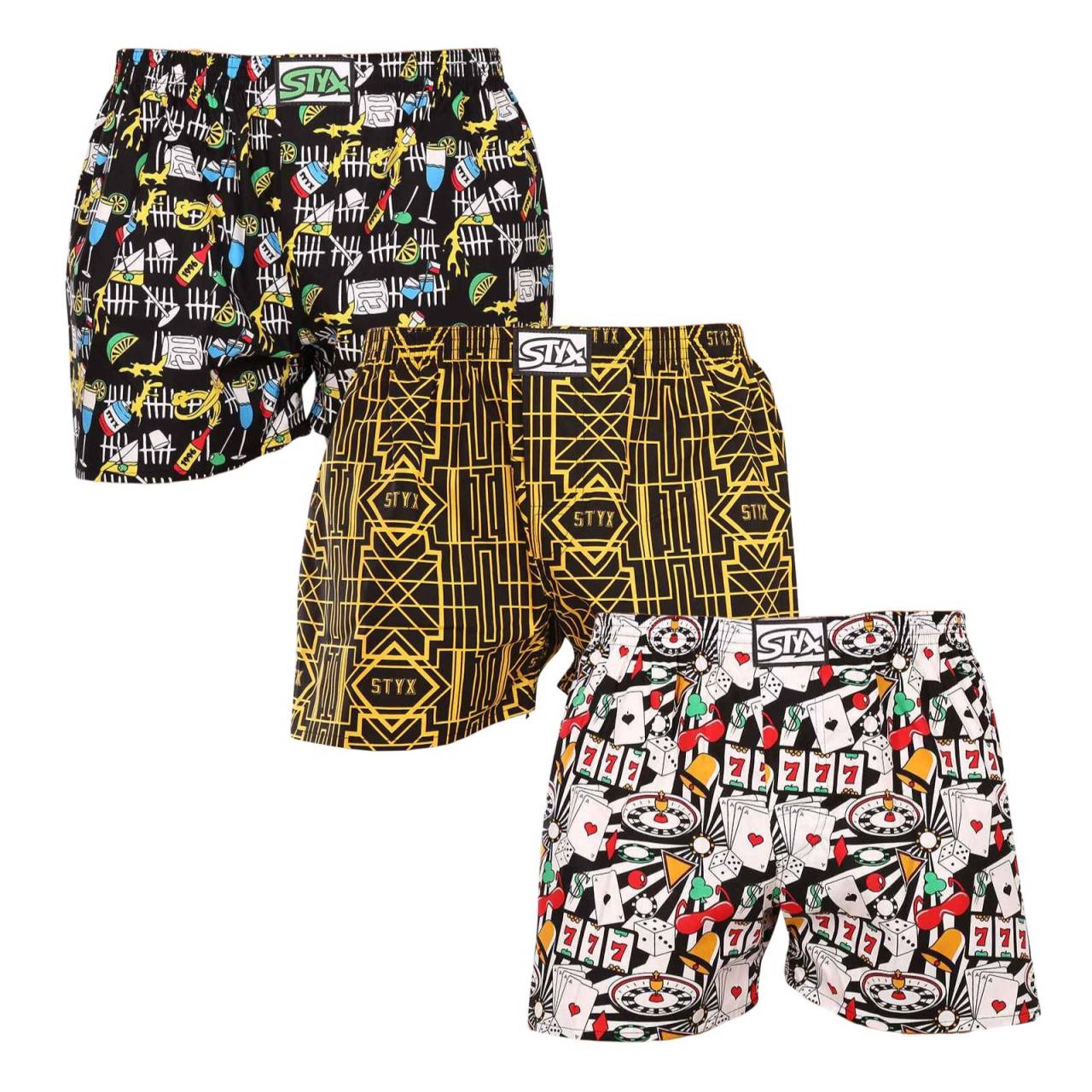 3PACK Caleçons pour hommes Styx art caoutchouc classique multicolour (3A12123) M.
Offrez-vous du style et du confort avec les shorts pour hommes Styx aux couleurs vives et aux motifs originaux.
Matière souple pour un confort tout au long de la journée
Le short Styx est fabriqué en 100 % coton, ce qui lui confère douceur et respirabilité, même lorsqu'il est porté toute la journée.
Un design original et une coupe confortable
Le short Styx apportera de la gaieté et un style unique à votre garde-robe grâce à ses couleurs audacieuses et ses imprimés originaux.
Pourquoi acheter des shorts Styx ?

Fabriqués en République tchèque, ils mettent l'accent sur la qualité et la précision.


Matière 100 % coton pour plus de douceur et de confort.


Des dessins originaux et amusants qui vous démarqueront.

La qualité de la République tchèque, c'est le sous-vêtement Styx.
Les sous-vêtements Styx sont entièrement fabriqués en République tchèque.
Comment entretenir les shorts Styx
Pour préserver la qualité et le confort de vos shorts, suivez les conseils suivants :

Blanchisserie: Laver à une température maximale de 30 °C pour conserver l'intensité des couleurs et la douceur du coton.


Séchage: Nous ne recommandons pas de les sécher dans le sèche-linge, mais plutôt de les laisser sécher à l'air libre.


Repassage: Pour un aspect plus lisse, vous pouvez repasser le short à basse température.

Conseil : Devenez un expert de l'entretien de la lingerie grâce aux conseils de notre article et donnez à vos pièces préférées le soin qu'elles méritent.