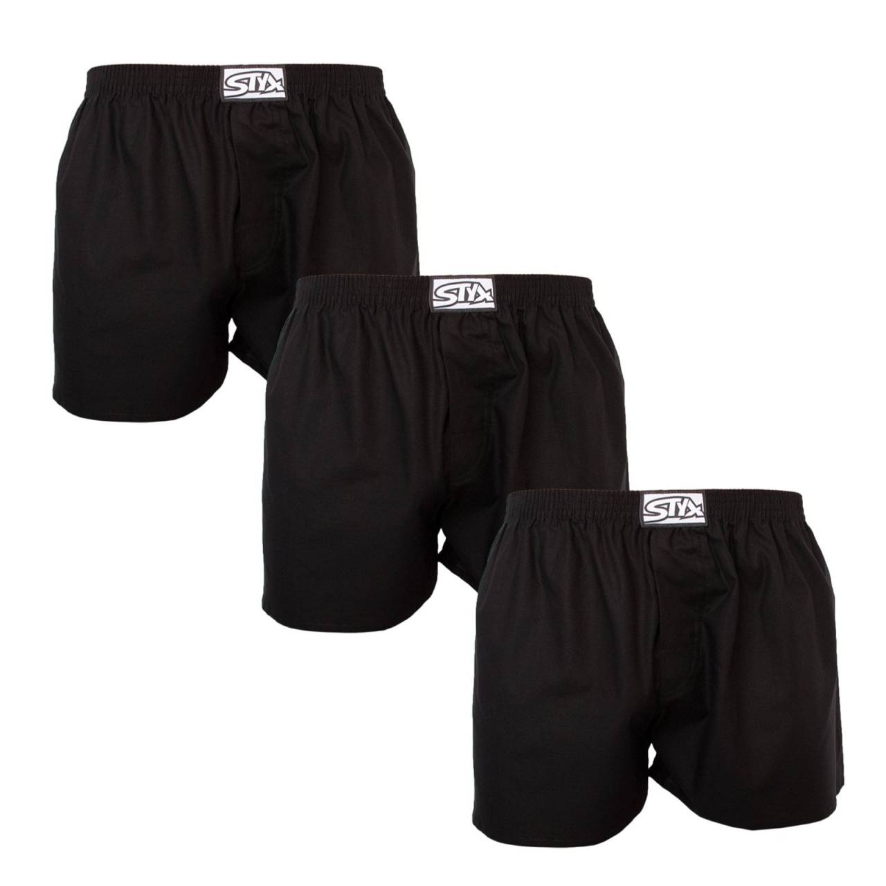 3PACK pánske trenky Styx klasická guma čierné (3A0960) S, trenírky.
Pánske šortky Styx sú dôkazom toho, že v jednoduchosti je krása.
Prirodzené pohodlie z kvalitnej bavlny
Šortky Styx sú vyrobené zo 100 % bavlny, materiálu, ktorý je známy svojou jemnosťou a priedušnosťou.
Premyslený strih a funkčné detaily
Šortky Styx si zamiluje každý, kto kladie dôraz na maximálne pohodlie.
Prečo si vybrať šortky Styx

100 % bavlna: Mäkký a priedušný materiál, ktorý poskytuje pohodlie počas celého dňa.
Česká výroba: Kvalita a precízne spracovanie tradičnej značky Styx.
Univerzálny dizajn: Nadčasová farba a pohodlný strih vhodný na každú príležitosť.

Spodná bielizeň Styx je jednou z najobľúbenejších
Česká značka Styx je medzi zákazníkmi známa najmä vďaka spodnej bielizni s neotrelými vzormi vo výrazných farbách.
Ako sa mám starať o svoje šortky Styx?
Aby vaše nové obľúbené šortky vydržali dlho v perfektnom stave, odporúčame dodržiavať tieto pokyny.

Pranie: Perte pri teplote 30 °C s jemným pracím prostriedkom, aby bavlna zostala mäkká a príjemná.
Sušenie: Neodporúčame používať sušičku, sušenie na vzduchu predĺži ich životnosť.
Žehlenie: V prípade potreby ich môžete žehliť na nízkej teplote, aby zostali dokonale hladké.

Tip: Staňte sa expertom na údržbu spodnej bielizne vďaka radám v našom článku a doprajte svojim obľúbeným kúskom starostlivosť, ktorú si zaslúžia.