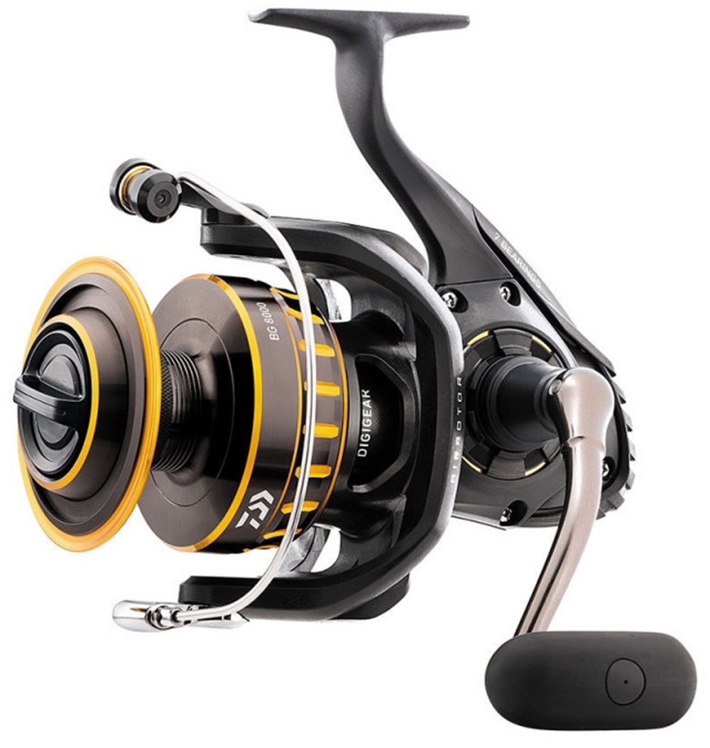 Daiwa navijak bg 6500.
 TECHNOLÓGIA: •HARDBODYZ® telo navijaku •6 guličkových ložísk •AIR ROTOR® •DIGIGEAR® II •Brzdný systém ATD™ • Anti-reverzný systém Infinite® •ABS® II hliníková cievka •Hliníková rukoväť • Roľnička Twist Buster® •Od veľkosti 4500 manuálny preklápač