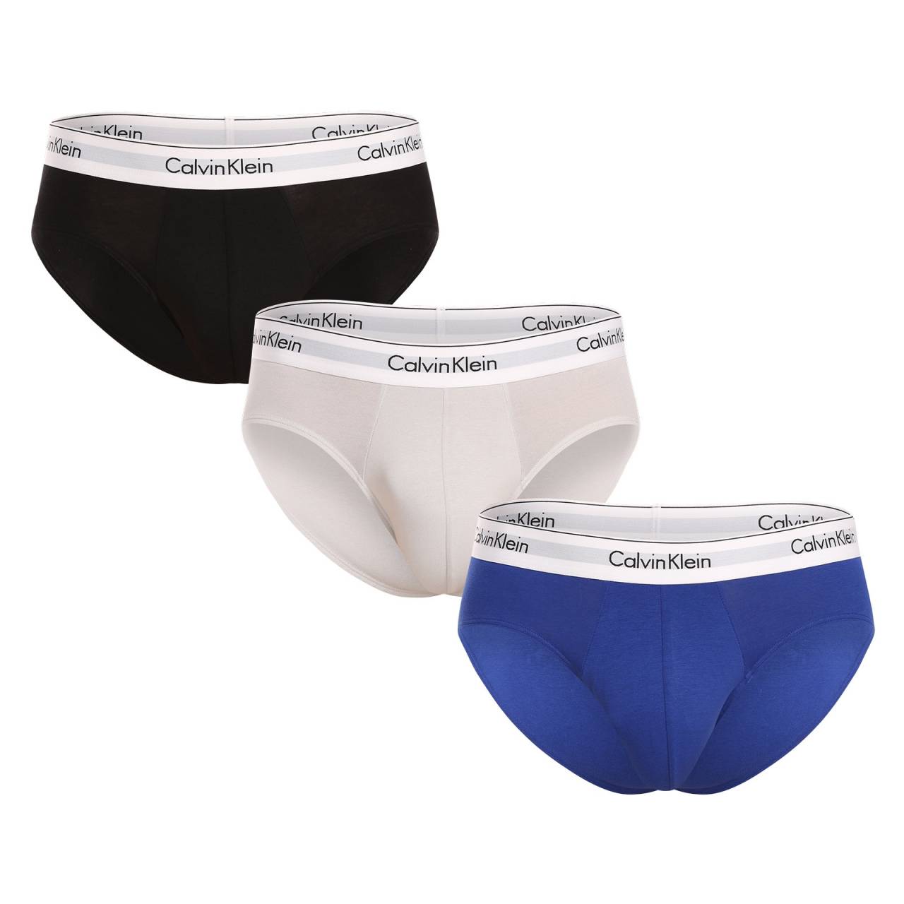 3PACK moške hlačke Calvin Klein večbarvne (NB2379A-GW4) M.
Stavite na preverjeno kombinacijo udobja, kakovosti in ikoničnega sloga.
Prijeten material za celodnevno udobje
Spodnjice so izdelane iz visokokakovostne mešanice bombaža in elastana.
Elegantna zasnova z ikoničnim elastičnim pasom
Minimalistično zasnovo dopolnjuje elastika z vtisnjenim logotipom Calvin Klein, ki celotnemu modelu daje sodoben, a še vedno brezčasen videz.
Prednosti, ki jih boste cenili vsak dan

Dihajoč bombaž: Ohranja svežino ves dan.


Prožnost zaradi elastana: Spodnjice se popolnoma prilagodijo vašemu telesu in ne omejujejo gibanja.


Elegantna tkana guma: Logotip Calvin Klein daje hlačam brezčasen videz.

Spodnje perilo Calvin Klein vam omogoča edinstven slog
Moško spodnje perilo Calvin Klein je ena od stalnic modne industrije.
Kako skrbeti za kratke hlače Calvin Klein
S pravilno nego bodo hlačke Calvin Klein dolgo ostale kot nove - vsak dan vam bodo zagotavljale slog in udobje v enem.

Pralnica: Spodnjice perite pri 30 °C, najbolje na notranji strani, da ohranite barvo in kakovost elastike.
Sušenje: Nogavice lahko posušite v sušilnem stroju, vendar izberite nežen program pri nizki temperaturi.
Likanje: Ne likati.

Nasvet: Iskanje pravega spodnjega perila, ki se vam popolnoma prilega, je lahko izziv.