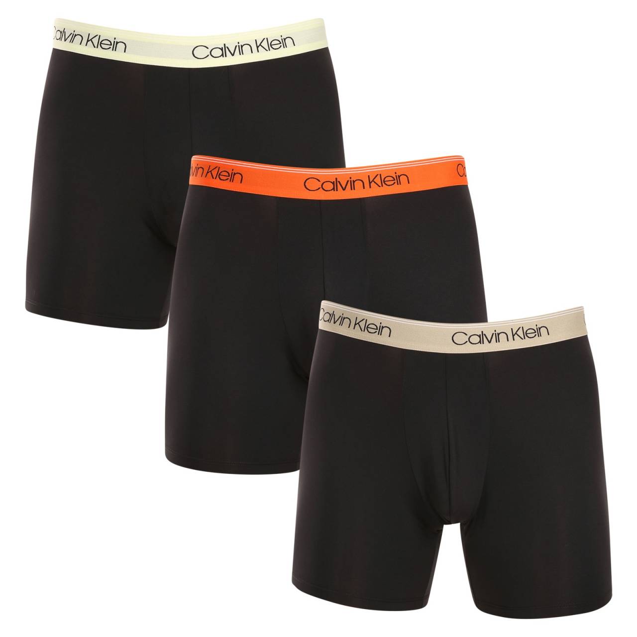 3PACK muške bokserice Calvin Klein crno (NB2570A-GTK) M.
Uživajte u vrhunskoj udobnosti i luksuzu s muškim boksericama Calvin Klein.
Kvalitetan materijal za cjelodnevnu udobnost
Bokserice su izrađene od vrhunske mješavine pamuka i elastina.
Elegantan dizajn i praktičan kroj
Tkana elastika s kontrastnim Calvin Klein logotipom stvara elegantan i bezvremenski izgled.
Zašto ćete sigurno voljeti Calvin Klein bokserice

Premium materijal: Kombinacija pamuka i elastina osigurava mekoću, prozračnost i elastičnost za maksimalnu udobnost tijekom cijelog dana.


Moderan dizajn: Kultna tkana elastika s logotipom Calvin Kleina daje boksericama elegantan izgled prikladan za svaku priliku.


Praktičan kroj: Dulje hlače i fleksibilan kroj pružaju dodatnu udobnost i slobodu kretanja, idealne za ležerno nošenje, posao i slobodno vrijeme.

Calvin Klein donje rublje vole ljudi diljem svijeta
Calvin Klein muško donje rublje spada u konstante modne industrije.
Kako njegovati svoje Calvin Klein bokserice
Kako bi vaše nove bokserice što duže zadržale svoj izgled i kvalitetu, pridržavajte se ovih jednostavnih smjernica:

Pranje: Olovka je na maksimalnoj temperaturi od 30 °C.


Sušenje:  Ne preporučuje se sušenje u sušilici - sušenje na zraku je najbolja opcija


peglanje: Bokserice ne morate glačati, što vam štedi vrijeme i brige.

Savjet: Pronalaženje omiljenog donjeg rublja ponekad je težak posao, stoga želimo da vam omiljeni komadi dugo traju.