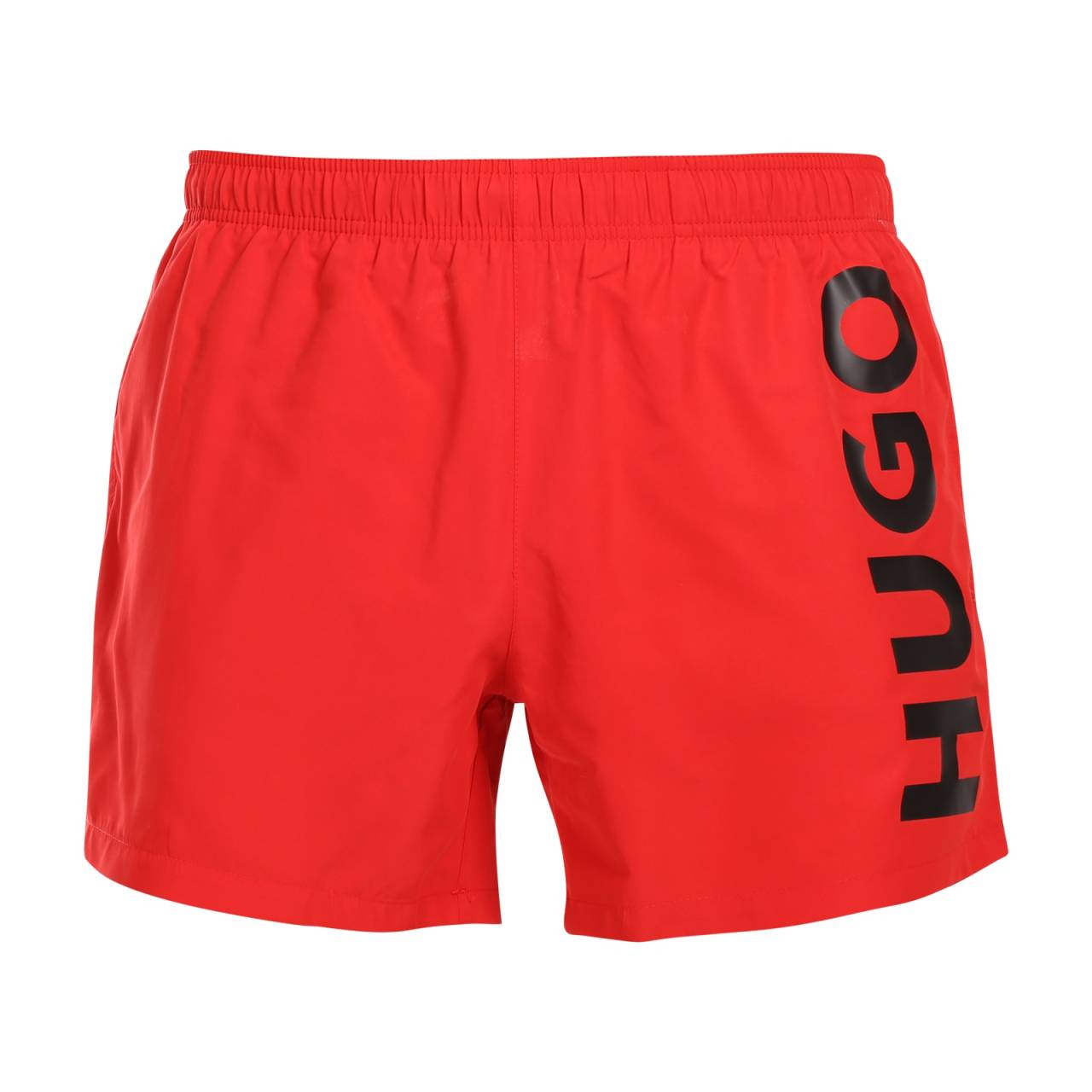 Pánske plavky HUGO červené (50513979 693) XXL.
Doprajte si svieži štýl a pohodlie s týmito pánskymi plavkami HUGO, ktoré sú dokonalou kombináciou jednoduchého dizajnu a prvotriednej kvality.
Kvalitný materiál pre maximálnu funkčnosť
Tieto pánske plavky sú vyrobené z polyamidu, ktorý zaručuje ľahkosť, rýchle schnutie a vynikajúcu odolnosť voči vode a slnku.
Moderný strih a minimalistický dizajn
Plavky majú klasický voľný strih, ktorá poskytuje dostatok voľnosti pohybu.
Výhody, ktoré pri plavkách HUGO naozaj oceníte

Rýchloschnúci materiál: Už žiadne dlhé čakanie na uschnutie.
Klasická elastická guma s logom HUGO: Štýl a pohodlie v jednom.
Odolnosť voči chlóru a UV žiareniu: Ideálne do bazéna a na slnko.
Jednoduchý, ale výrazný dizajn: Vždy vkusný a mužný vzhľad.

Spodná bielizeň Hugo pre milovníkov pohodlia a luxusu
Značka spodnej bielizne Hugo patrí do rodiny odevov Hugo Boss a vyniká kvalitnými materiálmi a precíznym spracovaním.
Ako sa starať o plavky HUGO
Aby vám radosť z nových plaviek vydržala, odporúčame dodržiavať tieto tipy.

Pranie: Používajte jemné pracie prostriedky bez zmäkčovadiel a bielidiel, ktoré môžu poškodiť vlákna alebo spôsobiť stratu farby.
Sušenie: Sušenie v sušičke sa neodporúča.
Žehlenie: Polyamid si zachováva svoj hladký vzhľad bez potreby žehlenia a vystavenie vysokým teplotám by mohlo poškodiť jeho štruktúru.

Tip: Výber plaviek, ktoré vám dobre padnú a zvýraznia váš štýl, môže byť behom na dlhú trať.