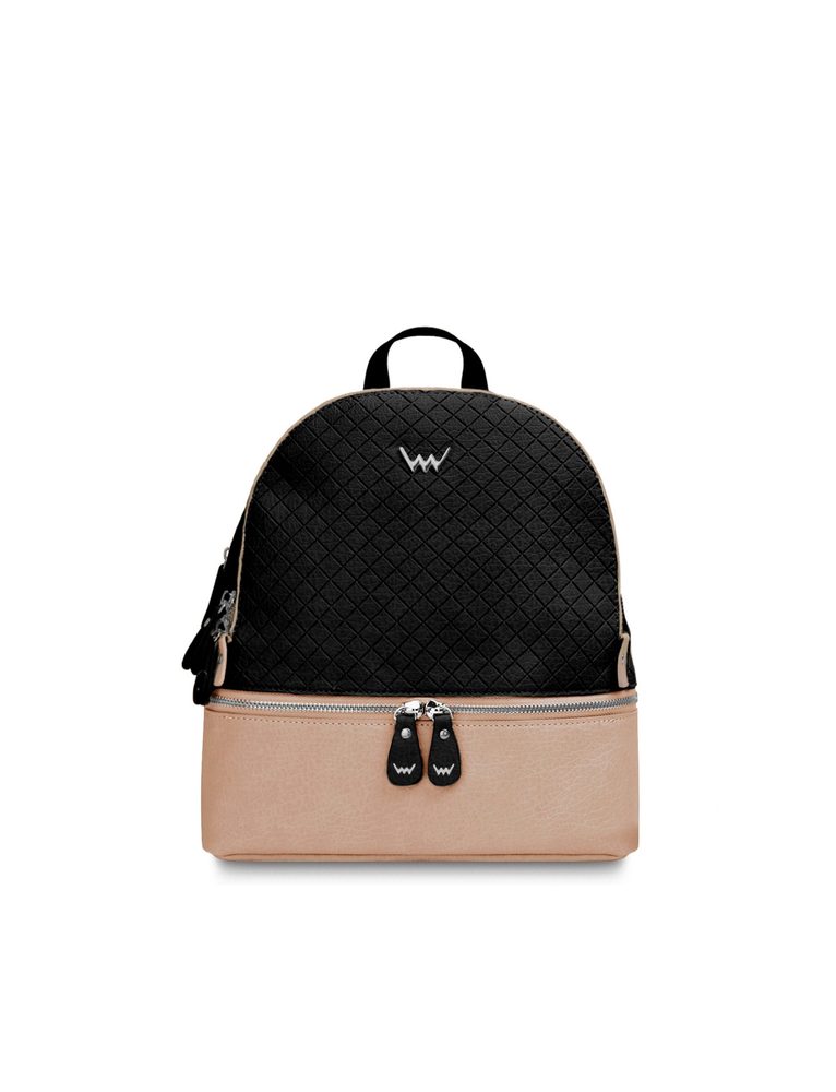 VUCH Brody Brown.

2 priestranné hlavné priehradky na zips
Nastaviteľné polstrované ramenné popruhy
Predná dlhá priehradka uzatvárateľná na zips
Strieborné kovanie
 Shape of diamond
Buď štýlová a jedinečná s Shape of Diamond!
Práve pokukávaš po klenotoch a diamantoch nášho portfólia.
