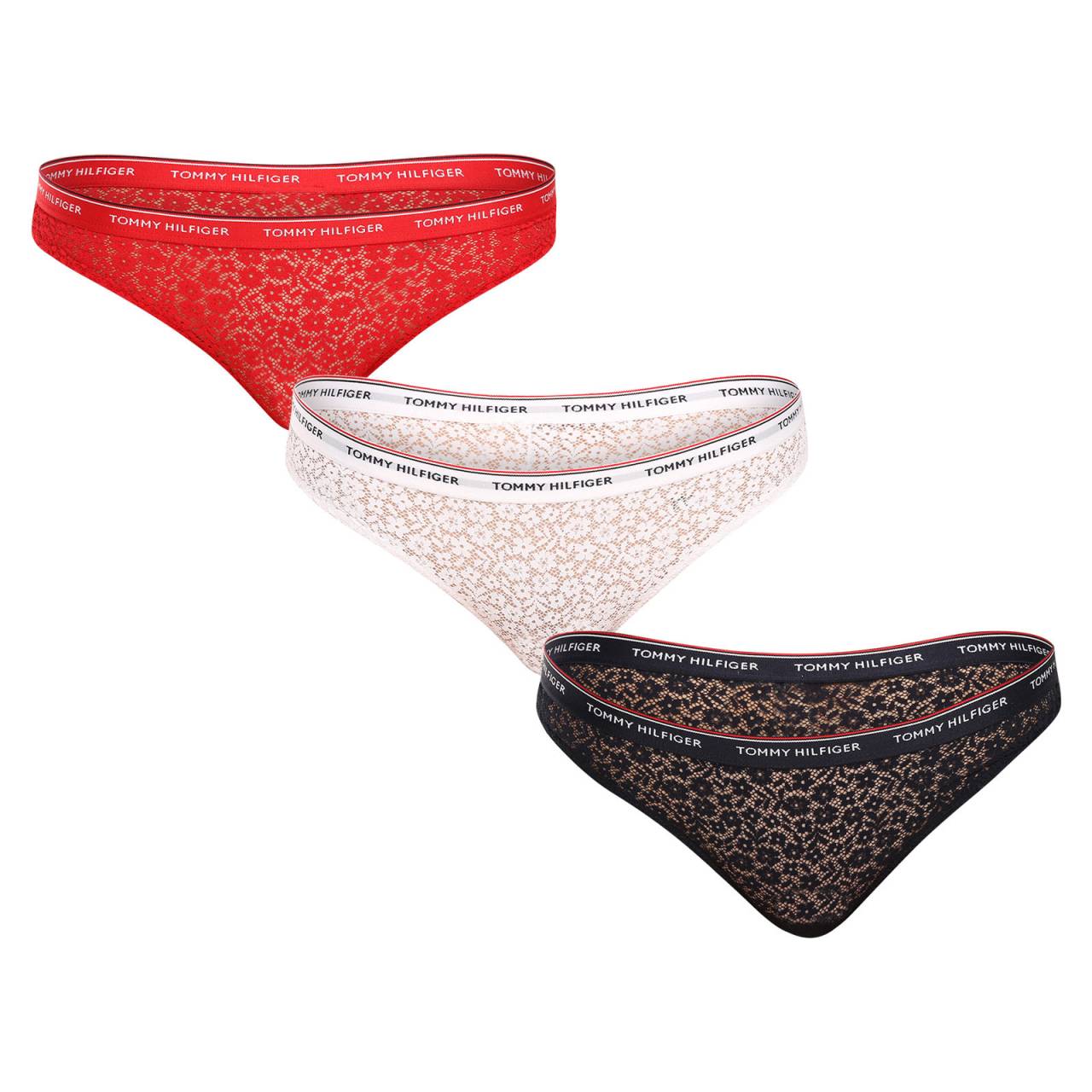 3PACK dámske nohavičky Tommy Hilfiger viacfarebné (UW0UW04897 0X0) L.
Doprajte si pohodlie v ikonickom dizajne, ktorý vám dodá sebavedomie.
Ľahký a elastický materiál pre celodenné pohodlie
Nohavičky Tommy Hilfiger sú vyrobené z vysokokvalitných umelých vlákien, ktoré vynikajú svojou jemnosťou, priedušnosťou a odolnosťou.
Moderný dizajn, ktorý vám vyhovuje
Minimalistický dizajn sa hodí do každého šatníka a zvýrazní váš jedinečný štýl.
Čo si na nohavičkách Tommy Hilfiger zamilujete

Prémiová kvalita od ikonickej značky.
Mäkký, ľahký a elastický materiál.
Štýlový dizajn pre elegantný a športový vzhľad.

Tommy Hilfiger je značka pre všetky moderné ženy
Spodná bielizeň Tommy Hilfiger predstavuje dokonalú harmóniu medzi klasickým a moderným vzhľadom.
Ako sa starať o spodnú bielizeň Tommy Hilfiger
Aby vaše obľúbené nohavičky zostali dlho v perfektnom stave, odporúčame dodržiavať tieto pokyny na starostlivosť.

Pranie: Per na maximálnu teplotu 30 °C.
Sušenie: Nohavičky nie sú vhodné do sušičky.
Žehlenie: Žehlenie je povolené, ale len na nízku teplotu.

Tip: Vaša obľúbená spodná bielizeň si zaslúži šetrné zaobchádzanie.