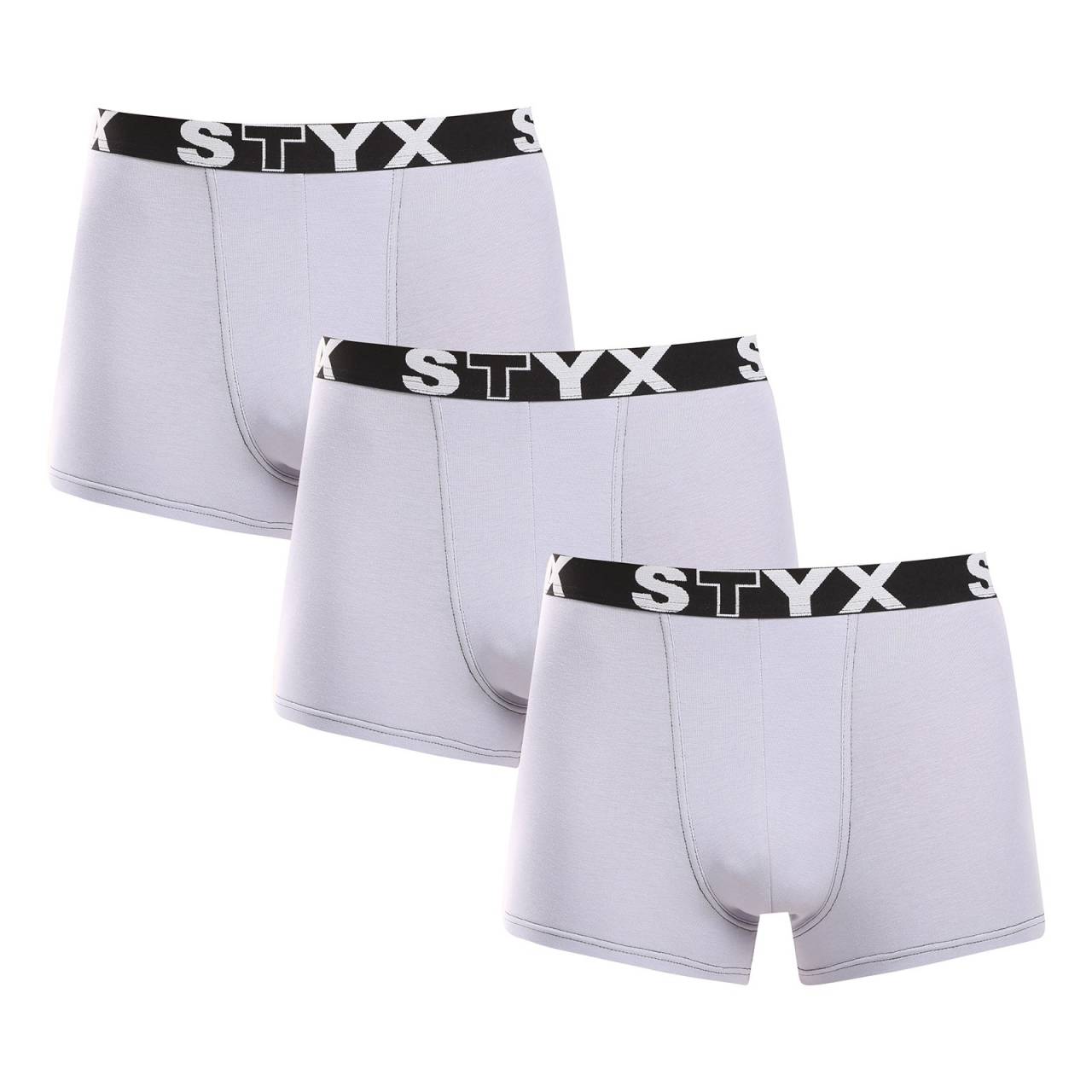 3PACK Herren Klassische Boxershorts Styx sportlicher Gummizug grau (G10676767) M.
Gönnen Sie sich Komfort für den ganzen Tag mit den Styx Boxershorts für Männer in einer klassischen Farbgebung.
Hochwertiges Material für maximalen Komfort
Die Boxershorts sind aus einer hochwertigen Mischung aus Baumwolle und Kunstfasern gefertigt.
Praktisches Design und tschechische Präzision
Styx Boxershorts haben kürzere Beine, die nirgends einrollen und Ihnen maximale Bewegungsfreiheit bieten.
Warum Styx Boxershorts wählen

Tschechische Qualität: Entworfen und hergestellt in der Tschechischen Republik, was eine hohe Qualität der Verarbeitung garantiert.
Hochwertige Materialien: Kombination aus Baumwolle, Modal und Elastan für maximalen Komfort.
Universelles Design: Kürzere Beine und modisch-sportlicher Gummizug für jede Gelegenheit.

Styx-Unterwäsche ist eine der beliebtesten
Die tschechische Marke Styx ist bei den Kunden vor allem für ihre Shorts mit neuartigen Mustern in kräftigen Farben bekannt.
Wie pflege ich meine Styx-Boxershorts richtig?

Wäscherei: Bei 30°C mit einem milden Waschmittel waschen, damit das Material weich und bequem bleibt.
Trocknen: Es wird nicht empfohlen, Boxershorts im Wäschetrockner zu trocknen, sondern an der Luft zu trocknen, damit sie ihre Form behalten.
Bügeln: Falls erforderlich, bügeln Sie bei niedriger Temperatur, um die Weichheit des Materials zu erhalten.

Tip: Werden Sie ein Experte für die Pflege von Unterwäsche mit den Ratschlägen in unserem Artikel und geben Sie Ihren Lieblingsstücken die Pflege, die sie verdienen.
