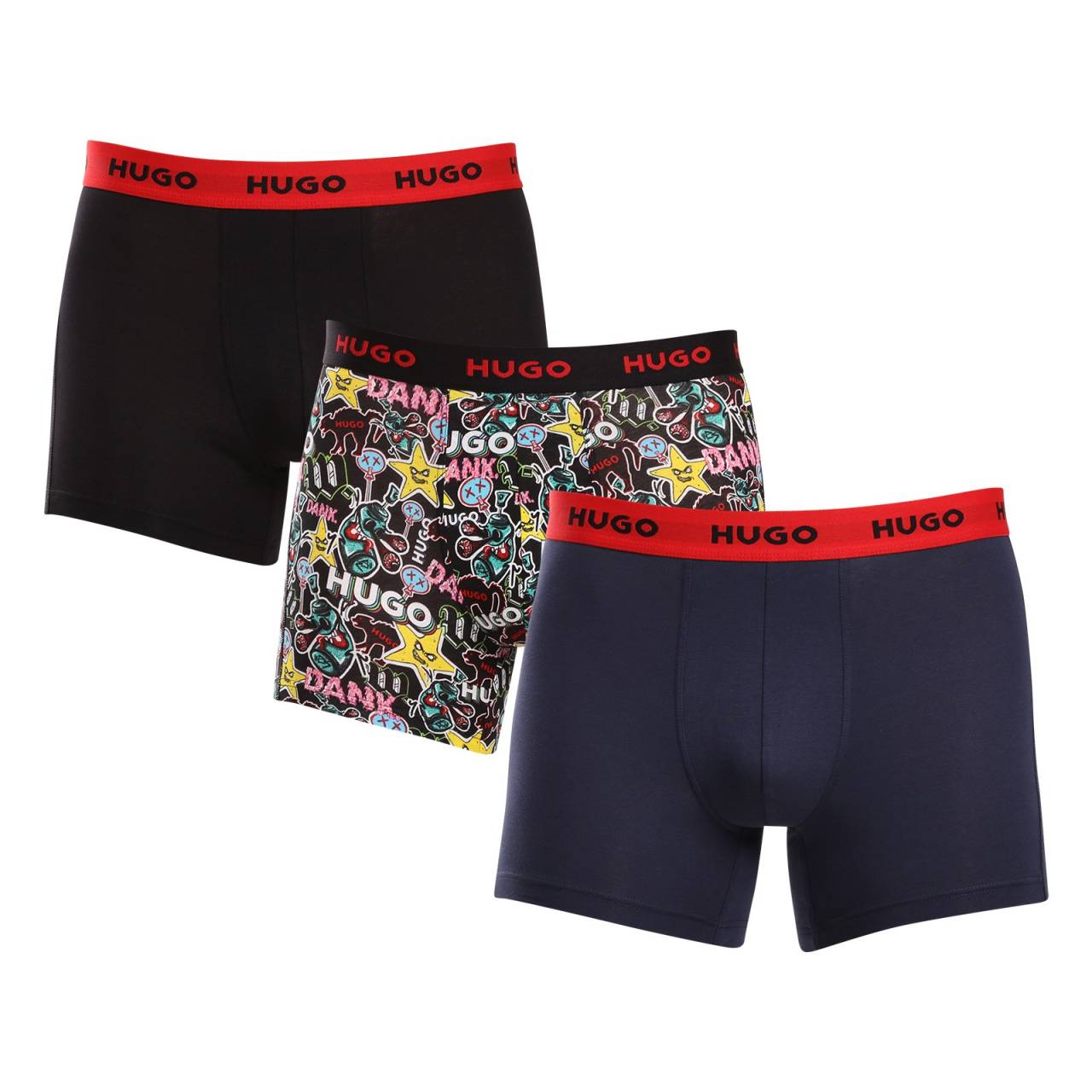 3PACK ανδρικό σορτς μποξεράκι HUGO πολύχρωμο (50517887 979) M.
Ποντάρετε στη διαχρονική κομψότητα και την ανώτερη άνεση με τα ανδρικά σορτς μπόξερ της HUGO.
Υλικό που προσαρμόζεται τέλεια σε εσάς
Ο συνδυασμός βαμβακιού υψηλής ποιότητας με μια πινελιά ελαστάνης εξασφαλίζει έναν βέλτιστο συνδυασμό άνεσης και ευελιξίας.
Ένα στυλ που μιλάει από μόνο του
Ο νηφάλιος χρωματικός συνδυασμός είναι κατάλληλος για όλους τους άνδρες που δεν τους αρέσουν οι εκκεντρικότητες.
Γιατί θα αγαπήσετε τα μποξεράκια HUGO

Υλικό υψηλής ποιότητας από συνδυασμό βαμβακιού και ελαστάνης.
Κομψός σχεδιασμός σε κλασικά χρώματα.
Μακρύτερα πόδια για μεγαλύτερη άνεση.

Εσώρουχα Hugo για τους λάτρεις της άνεσης και της πολυτέλειας
Η μάρκα εσωρούχων Hugo ανήκει στην οικογένεια ενδυμάτων Hugo Boss και ξεχωρίζει για τα ποιοτικά υλικά και την ακριβή κατασκευή της.
Πώς να φροντίζετε τα σλιπ μποξεράκια HUGO
Για να βεβαιωθείτε ότι τα αγαπημένα σας μποξεράκια θα κρατήσουν πολύ καιρό, σας συνιστούμε να ακολουθήσετε τις παρακάτω συμβουλές.

Πλυντήριο ρούχων: Το στυλό βρίσκεται σε θερμοκρασία 40 °C.
Στέγνωμα: Μπορείτε να στεγνώσετε τα μποξεράκια σας στο στεγνωτήριο στο πρόγραμμα απαλής στεγνώματος.
Σιδέρωμα: Εάν είναι απαραίτητο, σιδερώστε τα από μέσα προς τα έξω σε χαμηλότερη θερμοκρασία.

Συμβουλή: Γίνετε ειδικός στη συντήρηση εσωρούχων με τις συμβουλές του άρθρου μας και δώστε στα αγαπημένα σας κομμάτια τη φροντίδα που τους αξίζει.