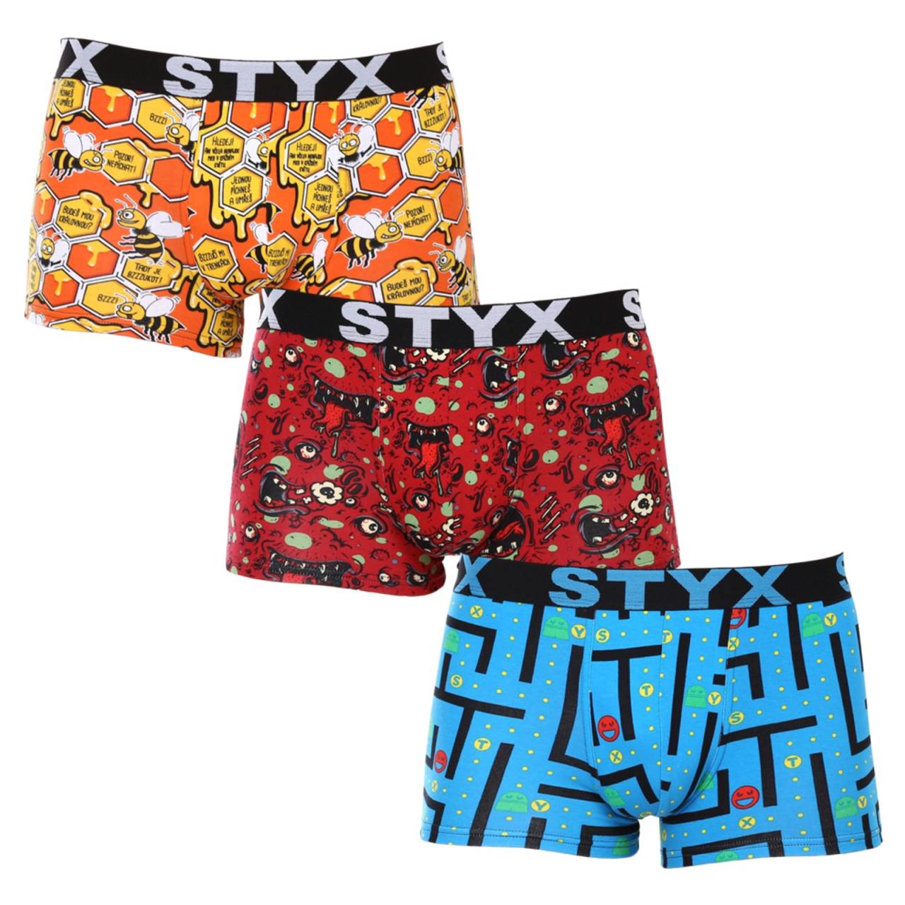 3PACK Pánske boxerky Styx art športová guma nadrozmer (3R12914) 5XL, trenky.
Doprajte si pohodlie, ktoré vydrží celý deň, s pánskymi boxerkami Styx v klasických farbách.
Kvalitný materiál pre maximálne pohodlie
Boxerky sú vyrobené z prvotriednej zmesi bavlny a umelých vlákien.
Praktický dizajn a česká precíznosť
Boxerky Styx majú kratšie nohavice, ktoré sa nikde nezhrňujú a poskytujú maximálnu voľnosť pohybu.
Prečo si vybrať boxerky Styx

Česká kvalita: navrhnuté a vyrobené v Českej republike, čo zaručuje najvyššiu kvalitu spracovania.
Prémiové materiály: kombinácia bavlny, modalu a elastanu pre maximálne pohodlie.
Univerzálny dizajn: kratšie nohavičky a štýlová športová guma na každú príležitosť.

Spodná bielizeň Styx je jednou z najobľúbenejších
Česká značka Styx je medzi zákazníkmi známa najmä vďaka svojej spodnej bielizni s neotrelými vzormi vo výrazných farbách.
Ako sa mám starať o svoje boxerky Styx?

Perte ich pri teplote 30 °C s jemným pracím prostriedkom, aby bol materiál stále mäkký a príjemný.
Sušenie: Sušička sa neodporúča, boxerky sušte voľne na vzduchu, aby si zachovali svoj tvar.
Žehlenie: V prípade potreby žehlite pri nízkej teplote, aby si materiál zachoval svoju mäkkosť.

Tip: Staňte sa expertom na údržbu spodnej bielizne vďaka tipom v našom článku a doprajte svojim obľúbeným kúskom starostlivosť, ktorú si zaslúžia.