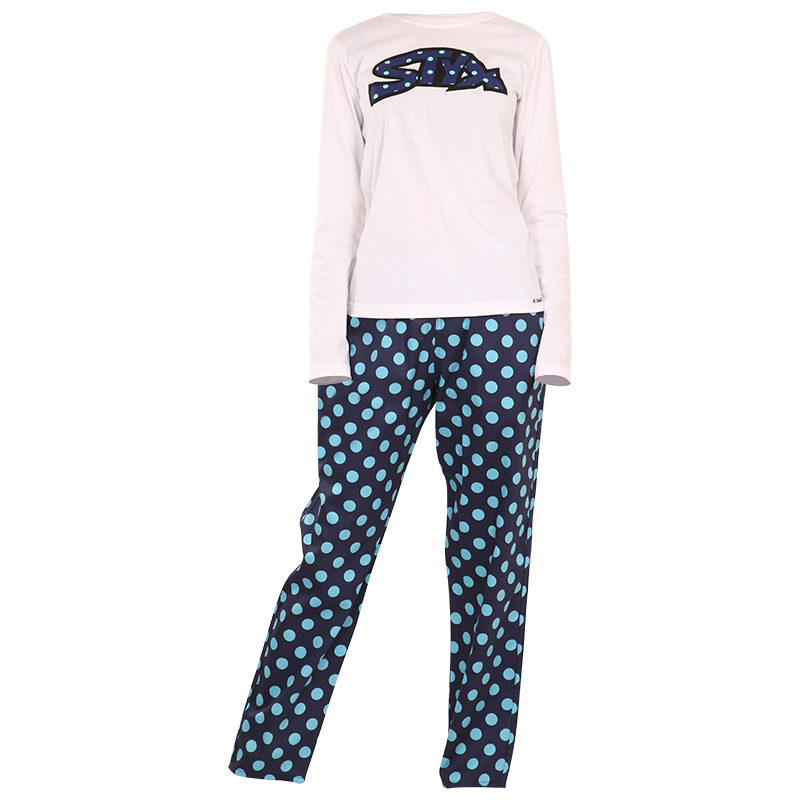 Ženska pidžama Styx točkice (PDD1053) XL.
Želite li spojiti udobnost, stil i kvalitetu češke proizvodnje?
Vrhunski materijali za maksimalnu udobnost
Ženske pidžame Styx izrađene su od vrhunskih materijalakoji će osigurati maksimalnu udobnost tijekom cijele noći.
Udoban kroj i moderan dizajn za miran san
Kroj ženske pidžame Styx pružit će vam maksimalnu udobnost tijekom odmora i spavanja.
Zašto odabrati žensku pidžamu Styx?

Premium kombinacija materijala: Pamučni saten za hlače, mekani pamuk za majicu.
Udobno pristajanje: Sloboda kretanja i maksimalna udobnost tijekom spavanja.
Proizvedeno u Češkoj Republici: Podrška lokalnoj proizvodnji i osiguranju kvalitete.

Kvaliteta iz Češke, to je donje rublje Styx
Donje rublje Styx u potpunosti je proizvedeno u Češkoj.
Kako se brinuti za Styx pidžamu?
Da bi vaša pidžama dugo bila lijepa i udobna, slijedite ove upute:

Pranje: Prati u perilici rublja na 30°C s blagim deterdžentom.
Sušenje: Ne koristite sušilicu, sušite na zraku.
Peglanje: Može se glačati na niskoj temperaturi (preporučujemo glačanje naopačke).

Savjet: Postanite stručnjak za održavanje donjeg rublja zahvaljujući savjetima u našem članku i pružite svojim omiljenim komadima njegu koju zaslužuju.