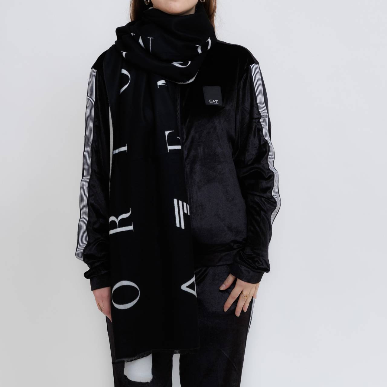 EA7 Emporio Armani Wide Scarf OS.