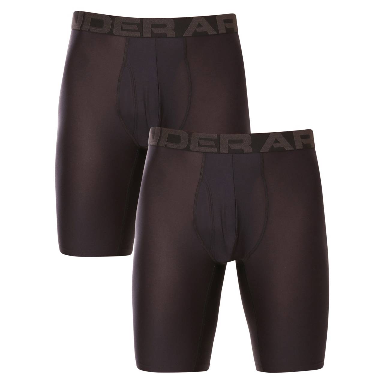 2PACK pánské boxerky Under Armour čierné (1363622 001) S, trenky.
Keď ide o spodnú bielizeň pre aktívny životný štýl, nemali by ste robiť kompromisy.
Funkčný materiál pre každú výzvu
Boxerky sú vyrobené zo zmesi polyesteru a elastanu - táto kombinácia zaručuje vysokú odolnosť, ľahkosť a rýchlo odvádza vlhkosť od tela.
Prepracovaný dizajn, ktorý drží tvar
Predĺžené nohavice zabraňujú zhŕňaniu a odieraniu, zatiaľ čo elastická guma s logom drží boxerky pevne na mieste a nikde sa nezarezáva.
Prečo by boxerky Under Armour nemali chýbať vo vašom šatníku

Funkčný materiál odvádzajúci vlhkosť.
Dlhšie nohavičky pre pohodlie bez zhŕňania.
Technický strih pre voľnosť pohybu.

Spodná bielizeň Under Armour, ktorá vás podporí pri akejkoľvek aktivite
Spodná bielizeň Under Armour je navrhnutá tak, aby vám umožnila podať životný výkon - a nezáleží na tom, či sa chystáte na horolezeckú túru alebo náročné obchodné stretnutie.
Ako sa starať o boxerky Under Armour
S trochou starostlivosti vás boxerky Under Armour udržia vo forme a pripravené zvládnuť každý deň naplno.

Pranie: Per je na 30 °C.
Sušenie: Nevhodné pro sušičku.
Žehlenie: Nežehlit.

Tip: Vaša obľúbená spodná bielizeň si zaslúži šetrné zaobchádzanie.