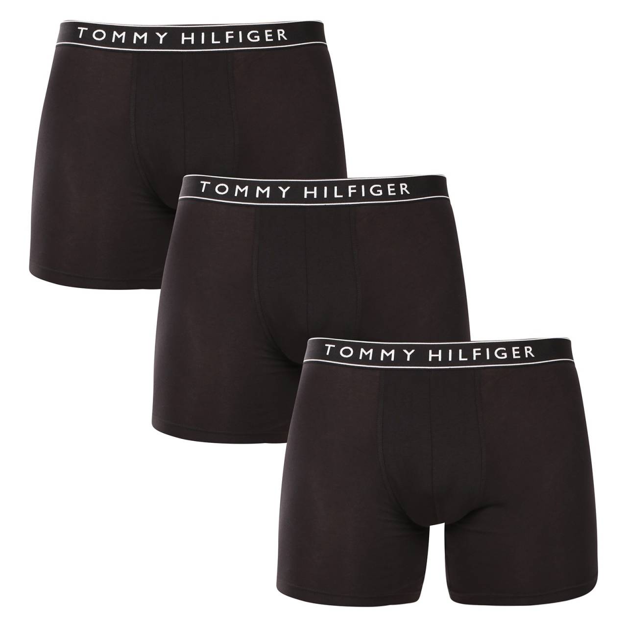 3PACK pánske boxerky Tommy Hilfiger čierné (UM0UM03458 0WE) M, trenky.
Doprajte si nadčasový štýl a špičkový komfort s pánskymi boxerkami od značky Tommy Hilfiger.
Prémiový materiál pre maximálne pohodlie
Boxerky Tommy Hilfiger sú vyrobené z jemnej, na dotyk veľmi príjemnej bavlny s prímesou elastanu, ktorý im dodáva pružnosť a dlhú životnosť.
Ikonyický štýl a precízny strih
Boxerky majú dlhšie nohavičky, ktoré sa nevyhrávajú a poskytujú dostatočné zakrytie a komfort.
Prečo by vám boxerky Tommy Hilfiger nemali chýbať

Prémiová bavlna s elastanom: Mäkká, priedušná a pohodlná na celodenné nosenie.
Dlhšie nohavičky a vyšívaný guma: Stabilita, štýl a žiadne rolovanie.
Elegantný a nadčasový dizajn: Skvelé na každodenné aj špeciálne príležitosti.

Spodná bielizeň Tommy Hilfiger je zárukou najvyššej kvality
Značka Tommy Hilfiger sa stala ikonou amerického obliekania pred takmer 40 rokmi a jej farebnosť v odtieňoch modrej, červenej a bielej je rozpoznateľná na prvý pohľad.
Ako sa starať o boxerky Tommy Hilfiger

Pranie: Per na 30 °C.
Sušenie: Boxerky možno sušiť v sušičke pri nízkej teplote.
Žehlenie: V prípade potreby je možné ich žehliť na nižšiu teplotu.

Tip: Nájdenie ideálneho kúsku spodnej bielizne môže byť niekedy náročné.