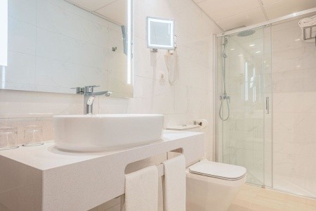 Španielsko Barcelona Auto Hogar 14 dňový pobyt Raňajky Letecky Letisko: Praha October 2025 (25/10/25- 7/11/25)