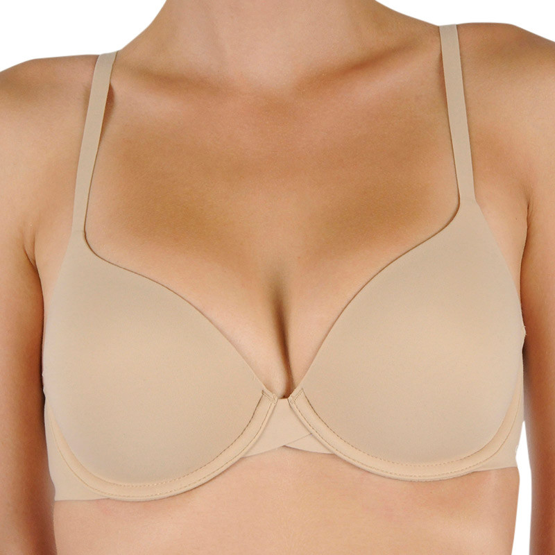 Schalen BH Calvin Klein mit Bügel beige (F3837E-20N) 75C.
Suchen Sie einen verstärkten BH für Damen mit Bügel, der auch unter eng anliegender Bekleidung gut aussieht?
 
Dieser Damen BH der weltberühmten Marke Calvin Klein hat eine Schaumstoffverstärkung, die Ihnen einen sehr sexy Look verleiht, die verwendeten Körbchen sind ideal unter eng anliegender Bekleidung.
 
Mehr dazu finden Sie in den nachstehenden klassischen Produktinformationen.