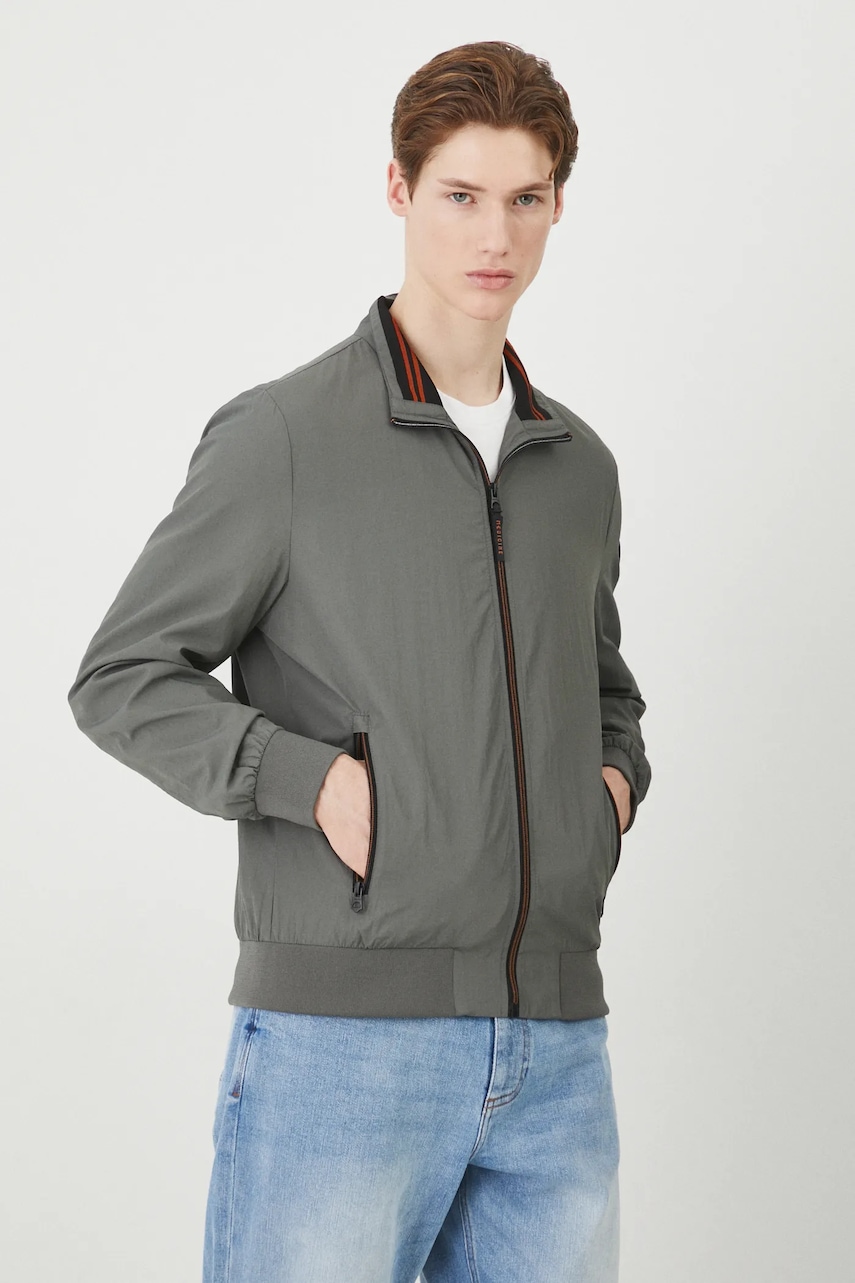 Bunda Medicine pánska, šedá farba, prechodná.