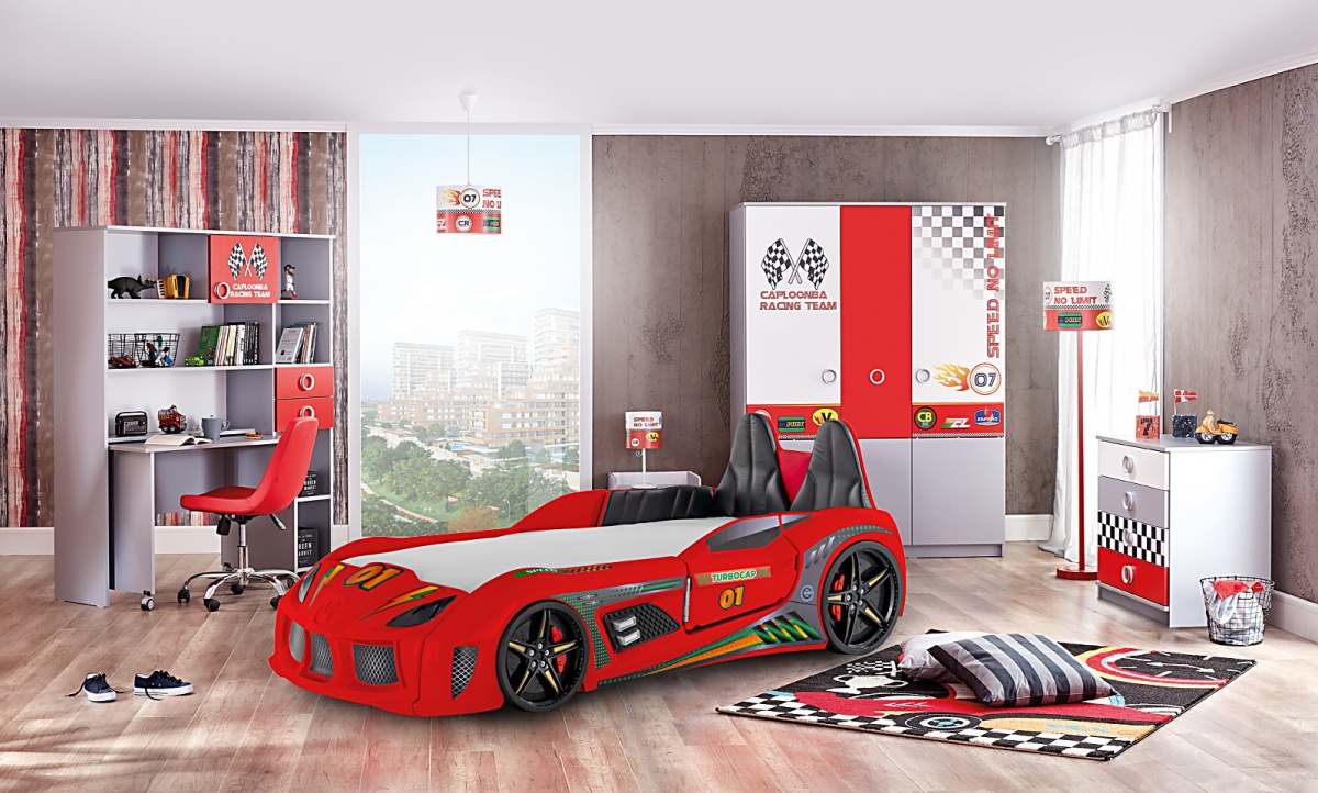 Detská izba i grand prix plus - červená/šedá/biela.

 

Luxusné auto posteľ Grand Prix Plus je dizajnovo ešte o level vyššie ako jej predchodca.

 

Zaujímavým prvkom je aj písací stôl poskytujúci perfektné zázemie pre štúdium aj zábavu.

 

Trojdverová šatníková skriňa verne prináša závodnú atmosféru a miestnosť oživuje mnohými farbami.

 

Detská komoda so štyrmi farebnými šuplíkmi a vzorom šachovnice poskytuje živý vzhľad a veľkú úložnú kapacitu.

 

Zostavu dolaďuje nočný stolík v atraktívnej kombinácii šedej a červenej farby.

 

Detská izba I Grand Prix Plus sa skladá z týchto prvkov:


	Posteľ auto 90x190 Grand Prix Plus - červená - 128x67x230cm (š, v, h)
	Písací stôl s knižnicou Grand Prix - 141x173x60cm (š, v, h)
	Šatníková skriňa 3D Grand Prix - 140x193x57cm (š, v, h)
	Detská komoda Grand Prix - 80x61x48cm (š, v, h)
	Detský nočný stolík Grand Prix - 47x35x40cm (š, v, h)



Všetok nábytok patriaci do kolekcie Grand Prix nájdete nižšie v súvisiacom tovare.