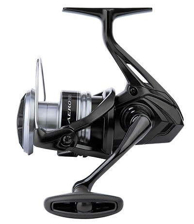 Shimano navijak aero bb 4000.
 Tento rad navijakov je k dispozícii v troch veľkostiach (3000, 4000 a 5000), aby pokryl väčšinu situácií pri love na plávanú, a je ideálny pre lov väčších rýb, ako sú kapre a pleskáče, na ľahký až ťažký feeder.
 Ďalšie vlastnosti, ktoré vynikajú, sú cievka AR-C vyrobená z hliníka kovaného za studena pre lepšie nahadzovanie a vedenie vlasca, plus kľučka, ktorá sa skrutkuje priamo do hlavného prevodu pre priamosť „bez vôle“.