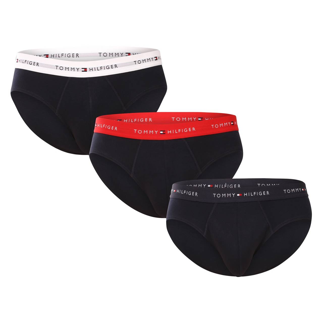 3PACK pánske slipy Tommy Hilfiger čierné (UM0UM03471 05M) XXL.
Vychutnajte si pohodlie, na ktoré sa môžete spoľahnúť každý deň, a zároveň štýl, ktorý je synonymom americkej elegancie.
Prémiový materiál pre vaše maximálne pohodlie
Slipy sú vyrobené z bavlny s prímesou elastanu, čo je osvedčená kombinácia pre spodnú bielizeň.
Nadčasový štýl pre milovníkov minimalizmu
Typický čistý dizajn značky Tommy Hilfiger je doplnený vytkávanou gumou s logom, ktorá pridáva slipom moderný a štýlový akcent.
Prečo by ste mali určite vyskúšať slipy Tommy Hilfiger

Prémiový materiál: Vysoký podiel bavlny pre prirodzený komfort a priedušnosť.
Ikona Tommy Hilfiger: Vytkávaná guma s logom dodáva štýlový a moderný vzhľad.
Univerzálne použitie: Ideálny strih pre každú príležitosť, od každodenného nosenia až po šport.

Spodná bielizeň Tommy Hilfiger je zárukou najvyššej kvality
Značka Tommy Hilfiger sa stala ikonou amerického obliekania pred takmer 40 rokmi a jej farebnosť v odtieňoch modrej, červenej a bielej je rozpoznateľná na prvý pohľad.
Ako sa starať o slipy Tommy Hilfiger
Aby vám spodná bielizeň dlho slúžila, odporúčame dodržiavať nasledujúce pokyny.

Pranie: Slipy perte na 40 °C.
Sušenie: Slipy môžete sušiť v sušičke, ale odporúčame šetrný program a nižšiu teplotu, aby sa predĺžila životnosť materiálu.
Žehlenie: Slipy je možné žehliť, ale vždy používajte nižšiu teplotu a ideálne žehlite naruby.

Tip: Tvoje obľúbené spodné prádlo si zaslúži jemné zaobchádzanie.