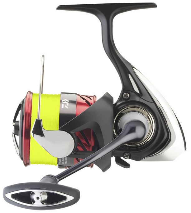 Daiwa navijak 23 ninja lt 4000-c + šnúra jb4 160 m 0,21 mm.
 Vlastnosti: •AIRDRIVE design •4 guličkové ložiská •AIRDRIVE ROTOR® •TOUGH DIGIGEAR® •Infinite Anti-Reverse® •Brzdný systém ATD™ Type-L •Kovaná cievka ABS® pre ďaleké hody •AIRDRIVE BAIL • Roľnička Twist Buster® III •Strojovo obrábaná hliníková kľučka •Brzdná sila: 10 kg •Návin na 1 otočenie kľučky: 82 cm 
 Koncovka kľučky: •Veľkosť 2000 je dodávaná s koncovkou kľučky v tvare I, veľkosti 2500 až 4000 s koncovkou v tvare T.
 Vybavenie: •Veľkosť 2000 má navinutú šnúru J-Braid X4, model 0.13 mm/130m.