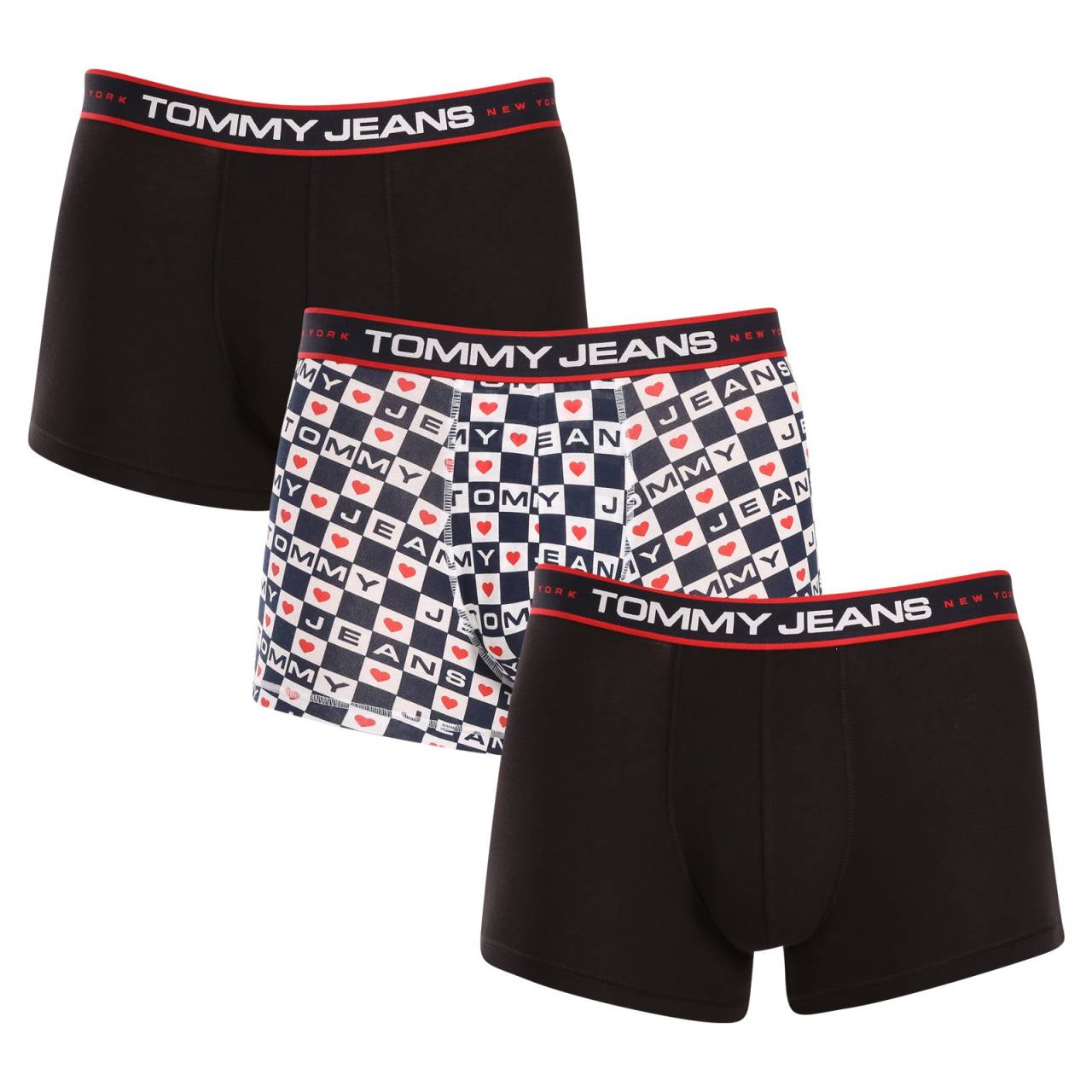 3PACK Herren Klassische Boxershorts Tommy Hilfiger mehrfarbig (UM0UM03086 0SD) M.
Gönnen Sie sich zeitlosen Stil und höchsten Komfort mit den Herren-Boxershorts von Tommy Hilfiger.
Hochwertiges Material für maximalen Komfort
Die Tommy Hilfiger Boxershorts sind aus weicher, sehr angenehm zu tragender Baumwolle mit einem Hauch von Elastan gefertigt, was ihnen Flexibilität und Haltbarkeit verleiht.
Ikonischer Stil und präziser Schnitt
Die Boxershorts haben längere Beine, die nicht hochgekrempelt werden und ausreichend Abdeckung und Komfort bieten.
Warum Sie Tommy Hilfiger Boxershorts nicht verpassen dürfen

Hochwertige Baumwolle mit Elastan: Weich, atmungsaktiv und bequem für ganztägigen Tragekomfort.
Längeres Bein und elastischer Bund: Stabilität, Stil und kein Scrollen.
Elegantes und zeitloses Design: Ideal für den Alltag und besondere Anlässe.

Tommy Hilfiger Unterwäsche ist eine Garantie für höchste Qualität
Die Marke Tommy Hilfiger wurde vor fast 40 Jahren zu einer Ikone amerikanischer Kleidung, und ihre farbenfrohe Palette aus Blau, Rot und Weiß ist auf den ersten Blick zu erkennen.
Pflegehinweise für Tommy Hilfiger Boxershorts

Waschen: Per bei 30 °C.
Trocknen: Boxer können bei niedriger Temperatur im Wäschetrockner getrocknet werden.
Bügeln: Falls erforderlich, können sie bei einer niedrigeren Temperatur gebügelt werden.

Tip: Das perfekte Stück Unterwäsche zu finden, kann manchmal eine Herausforderung sein.