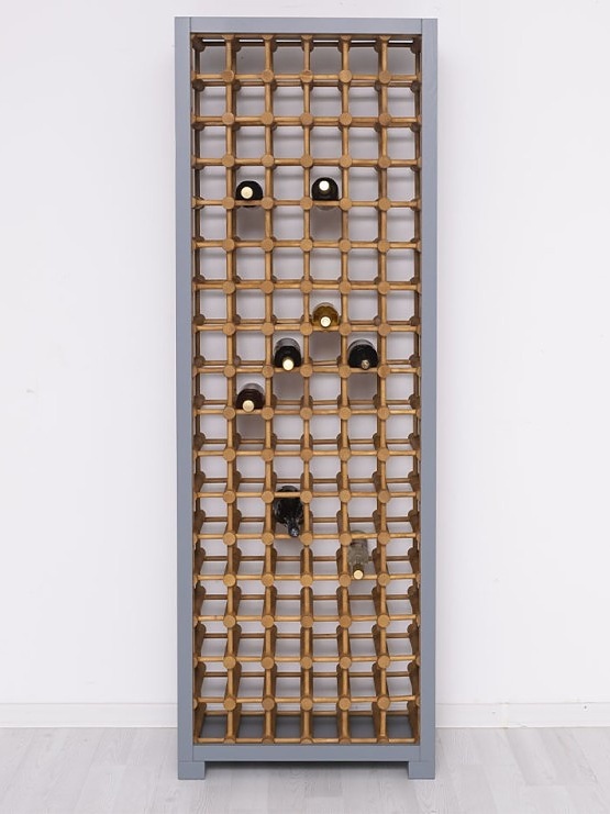 Vinotéka ardene 736 - šedá/hnedá.

 

Vinotéka z poctivého borovicového dreva sa hodí ho každej miestnosti.

Vnútro regálu je ošetrené voskovou povrchovou úpravou v odtieni P002.

Kapacita vinotéky je 102 fliaš.

 

Výrobok je dodávaný v zmontovanom stave a veľmi pevná konštrukcia umožňuje použitie po naozaj dlhú dobu.

 

Rozmery vinotéky Ardene 736 sú 200x68x35cm (š, v, h).

 

Na prehliadnutie ďalších masívnych kúskov nábytku od tohto výrobcu kliknite TU.

 

Farba na fotografii sa môže ľahko líšiť oproti reálnemu výrobku. Príčinnou môže byť zobrazovanie farieb monitora či rôzne nasvietenie výrobkov pri fotení.


Z dôvodov výroby masivného nábytku na zákazku, sme nútení požadovať od zákazníka zálohu v minimálnej výške 30% z ceny nábytku.