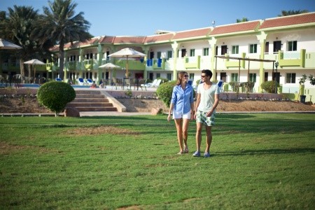 Spojené arabské emiráty Umm Al Quwain Flamingo Beach Resort 10 dňový pobyt Raňajky Letecky Letisko: Praha May 2026 (31/05/26- 9/06/26)