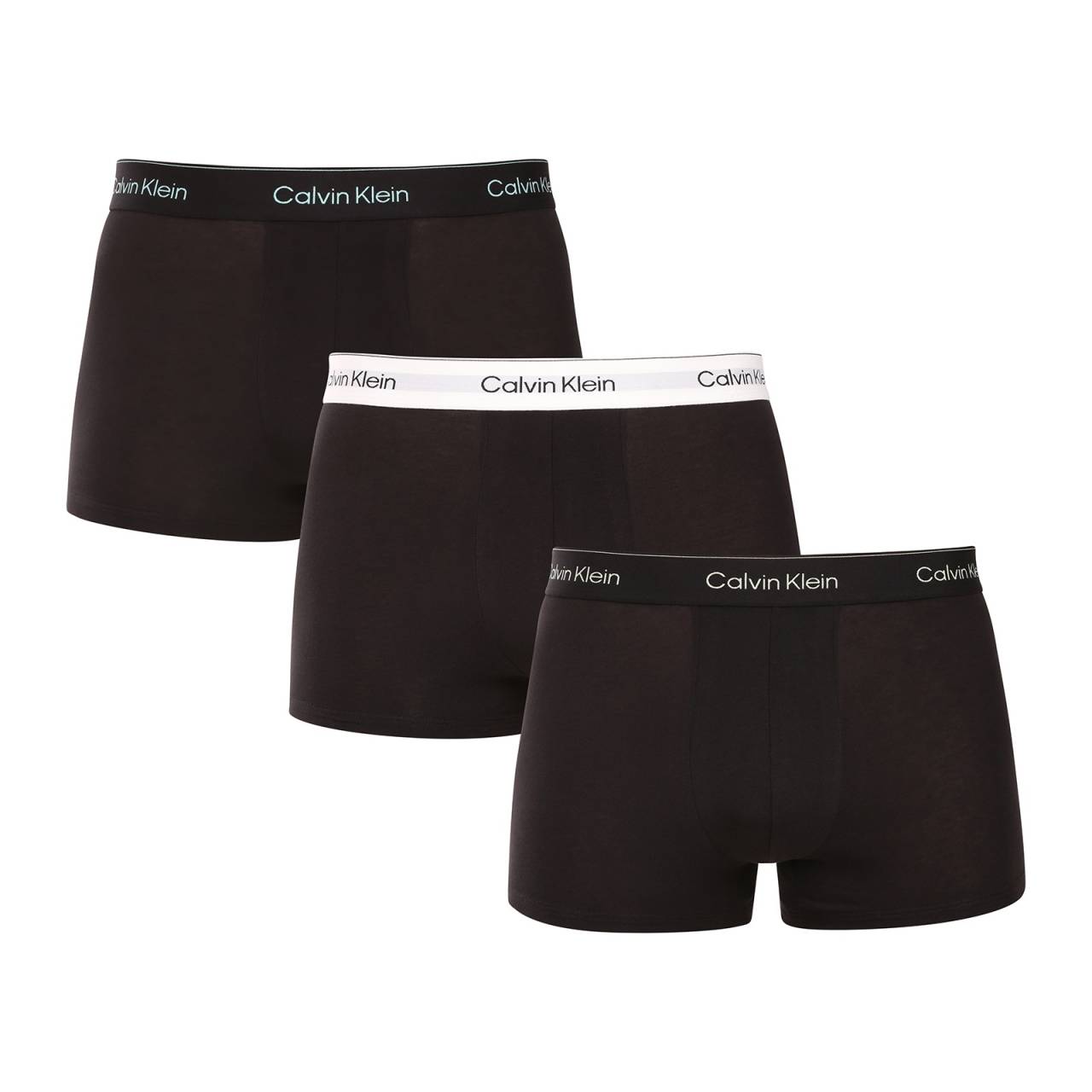 3PACK Herren Klassische Boxershorts Calvin Klein schwarz (NB4392-VR9) XL.
Genießen Sie ultimativen Komfort und Luxus mit den Calvin Klein Boxershorts für Männer in elegantem Schwarz.
Hochwertiges Material für ganztägigen Komfort
Die Boxershorts sind aus einer hochwertigen Mischung aus Baumwolle und Elastan gefertigt.
Elegantes Design und praktischer Schnitt
Die schwarze Farbe und der gewebte Gummizug mit kontrastierendem Calvin Klein-Logo sorgen für einen stilvollen und zeitlosen Look.
Warum Sie Calvin Klein Boxershorts lieben werden

Hochwertiges Material: Die Kombination aus Baumwolle und Elastan sorgt für Weichheit, Atmungsaktivität und Flexibilität für maximalen Komfort während des ganzen Tages.


Elegantes Design: Die zeitlose schwarze Farbe und das kultige, aufgestickte Calvin Klein-Logo verleihen den Boxershorts einen eleganten Look, der zu jedem Anlass passt.


Praktischer Schnitt: Die längeren Beine und die anpassungsfähige Passform bieten zusätzlichen Komfort und Bewegungsfreiheit, ideal für Freizeit, Beruf und Berufung.

Calvin Klein Unterwäsche wird von Menschen auf der ganzen Welt geliebt
Calvin Klein Herrenunterwäsche gehört zu den Aushängeschildern der Modeindustrie.
So pflegen Sie Ihre Calvin Klein Boxershorts
Damit Ihre neuen Boxershorts so lange wie möglich ihr Aussehen und ihre Qualität behalten, sollten Sie diese einfachen Richtlinien befolgen:

Wäscherei: Der Stift hat eine Höchsttemperatur von 30 °C.


Trocknen:  Das Trocknen im Wäschetrockner wird nicht empfohlen - Lufttrocknung ist die beste Option.


Bügeln: Boxershorts müssen nicht gebügelt werden, was Ihnen Zeit und Mühe erspart.

Tip: Die Suche nach Ihrer Lieblingsunterwäsche kann sehr langwierig sein, deshalb möchten wir, dass Ihre Lieblingsstücke lange halten.