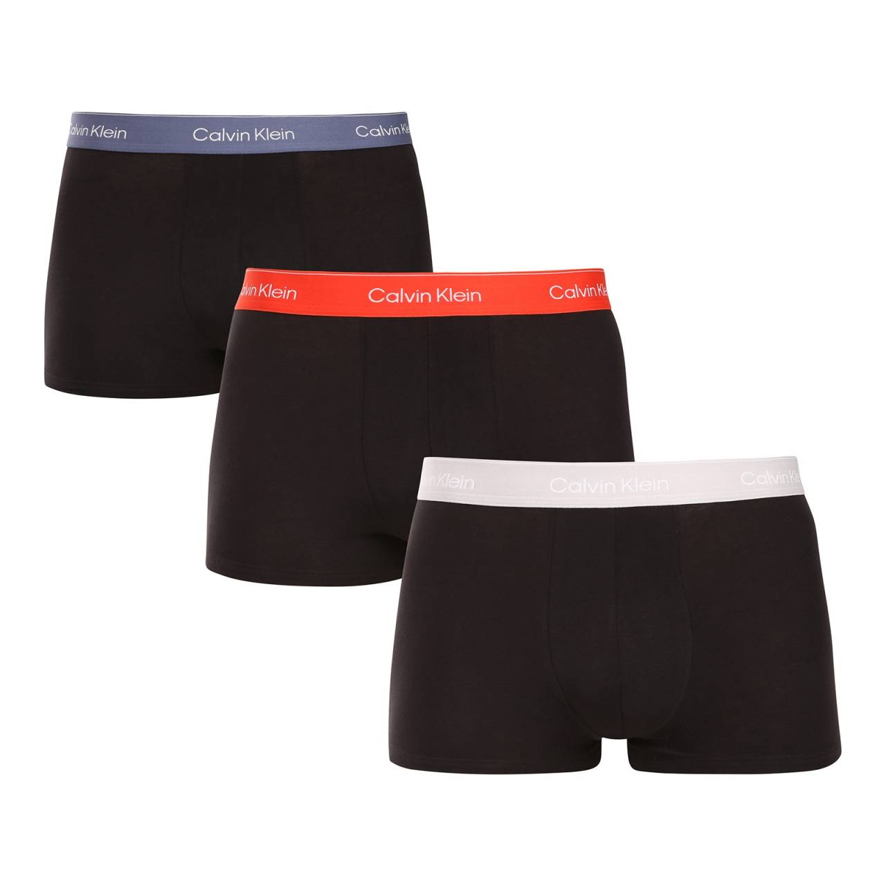 3PACK pánske boxerky Calvin Klein čierné (NB4392-VQO) XL, trenky.
Užívajte si maximálne pohodlie a luxus s pánskymi boxerkami Calvin Klein.
Kvalitný materiál pre celodenné pohodlie
Tieto boxerky sú vyrobené z prvotriednej zmesi bavlny a elastanu.
Elegantný dizajn a praktický strih
Tkaná guma s kontrastným logom Calvin Klein vytvárajú štýlový a nadčasový vzhľad.
Prečo si zamilujete boxerky Calvin Klein

Prvotriedny materiál: Kombinácia bavlny a elastanu zaručuje mäkkosť, priedušnosť a elasticitu pre maximálne pohodlie počas celého dňa.


Štýlový dizajn: Ikonické logo Calvin Klein s vyšívanou gumou dodáva boxerkám elegantný vzhľad vhodný na každú príležitosť.


Praktický strih: dlhšie nohavice a prispôsobivý strih poskytujú väčšie pohodlie a voľnosť pohybu, ideálne na bežné nosenie, do práce aj na voľný čas.

Spodnú bielizeň Calvin Klein milujú ľudia na celom svete
Pánska spodná bielizeň Calvin Klein patrí k stáliciam módneho priemyslu.
Ako sa starať o boxerky Calvin Klein
Aby si vaše nové boxerky zachovali svoj vzhľad a kvalitu čo najdlhšie, dodržiavajte tieto jednoduché pokyny:

Pranie: Perte ich pri maximálnej teplote 30 °C.


Sušenie: Sušenie v bubnovej sušičke sa neodporúča - najlepšou voľbou je sušenie na vzduchu.


Žehlenie: Boxerky nie je potrebné žehliť, čím ušetríte čas a námahu.

Tip: Hľadanie obľúbenej spodnej bielizne môže byť beh na dlhé trate, preto chceme, aby vám obľúbené kúsky dlho vydržali.