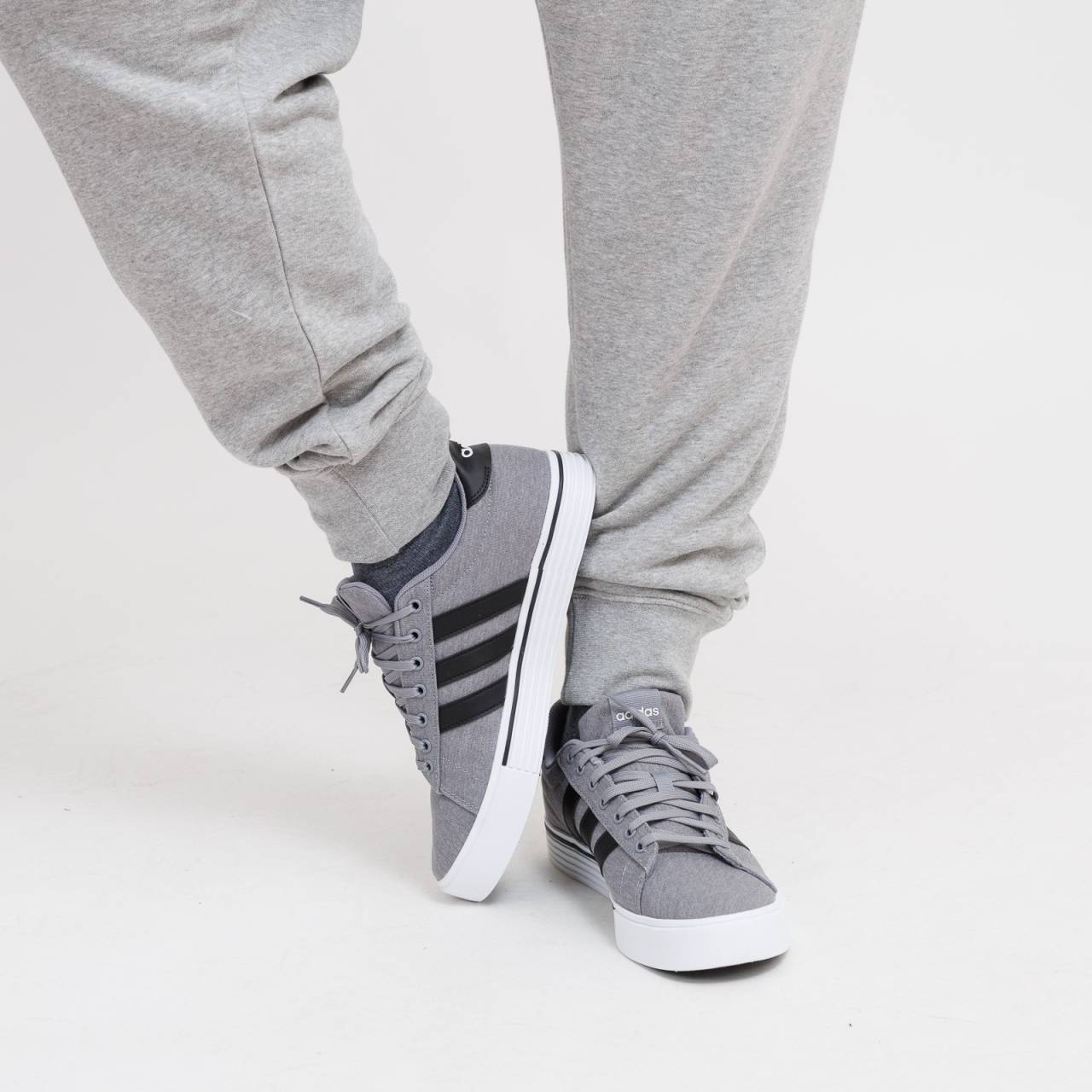 adidas Daily 4.0 Shoes 40 2/3.