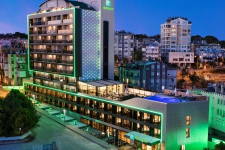 Turecko Antalya Holiday Inn 12 dňový pobyt Polpenzia Letecky Letisko: Viedeň August 2025 (27/08/25- 7/09/25)