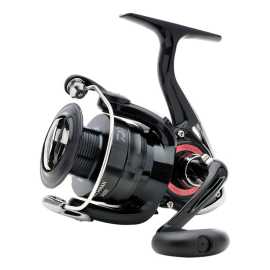 Daiwa navijak 23 matchman 3000.
 •3 guličkové ložiská •Digigear •Infinite Anti-Reverse •Brzdný systém UTD •Krížové navíjanie vlasca •Hliníková cievka • Roľnička Twist Buster