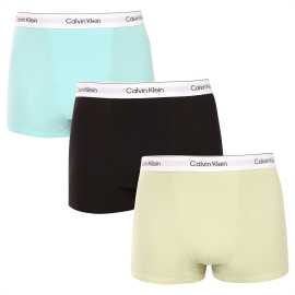 3PACK Moške boksarice Calvin Klein večbarvne (NB4286-VQX) 4XL.
Uživajte v popolnem udobju in razkošju z moškimi boksericami Calvin Klein.
Kakovosten material za celodnevno udobje
Bokserice so izdelane iz vrhunske mešanice bombaža in elastana.
Elegantna zasnova in praktičen rez
Tkana guma s kontrastnim logotipom Calvin Klein ustvarja eleganten in brezčasen videz.
Zakaj vam bodo všeč bokserice Calvin Klein

Premium material: Kombinacija bombaža in elastana zagotavlja mehkobo, zračnost in prožnost za maksimalno udobje skozi ves dan.


Elegantna zasnova: Ikonični izvezeni logotip Calvin Klein daje boksericam eleganten videz, primeren za vsako priložnost.


Praktični rez: Daljše noge in prilagodljiv kroj zagotavljajo dodatno udobje in svobodo gibanja ter so idealne za vsakdanje nošenje, delo in prosti čas.

Spodnje perilo Calvin Klein obožujejo ljudje po vsem svetu
Moško spodnje perilo Calvin Klein je ena od stalnic modne industrije.
Kako skrbeti za boksarice Calvin Klein
Če želite zagotoviti, da bodo vaše nove bokserice čim dlje ohranile svoj videz in kakovost, upoštevajte te preproste smernice:

Pralnica: Temperatura peresa je največ 30 °C.


Sušenje:  Sušenje v sušilnem stroju ni priporočljivo - najboljša možnost je sušenje na zraku.


Likanje: Bokserjev ni treba likati, kar vam prihrani čas in težave.

Nasvet: Iskanje najljubšega spodnjega perila je lahko dolga pot, zato želimo, da bi vaši najljubši kosi zdržali dolgo časa.