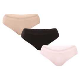 3PACK culotte femme Calvin Klein sans couture multicolore (QD5212-31S) L.
Ce  a l'air très luxueux, et pas seulement à cause de l'élastique tissé original !
Le matériau utilisé s'adapte parfaitement et est très agréable au toucher.
Pour plus d'informations, voir la fiche produit classique.