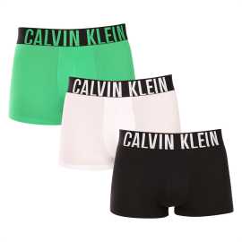 3PACK Moške boksarice Calvin Klein večbarvne (NB3608A-VVP) M.
Uživajte v popolnem udobju in razkošju z moškimi boksericami Calvin Klein.
Kakovosten material za celodnevno udobje
Bokserice so izdelane iz vrhunske mešanice bombaža in elastana.
Elegantna zasnova in praktičen rez
Tkana guma s kontrastnim logotipom Calvin Klein ustvarja eleganten in brezčasen videz.
Zakaj vam bodo všeč bokserice Calvin Klein

Premium material: Kombinacija bombaža in elastana zagotavlja mehkobo, zračnost in prožnost za maksimalno udobje skozi ves dan.


Elegantna zasnova: Ikonični izvezeni logotip Calvin Klein daje boksericam eleganten videz, primeren za vsako priložnost.


Praktični rez: Daljše noge in prilagodljiv kroj zagotavljajo dodatno udobje in svobodo gibanja ter so idealne za vsakdanje nošenje, delo in prosti čas.

Spodnje perilo Calvin Klein obožujejo ljudje po vsem svetu
Moško spodnje perilo Calvin Klein je ena od stalnic modne industrije.
Kako skrbeti za boksarice Calvin Klein
Če želite zagotoviti, da bodo vaše nove bokserice čim dlje ohranile svoj videz in kakovost, upoštevajte te preproste smernice:

Pralnica: Temperatura peresa je največ 30 °C.


Sušenje:  Sušenje v sušilnem stroju ni priporočljivo - najboljša možnost je sušenje na zraku.


Likanje: Bokserjev ni treba likati, kar vam prihrani čas in težave.

Nasvet: Iskanje najljubšega spodnjega perila je lahko dolga pot, zato želimo, da bi vaši najljubši kosi zdržali dolgo časa.