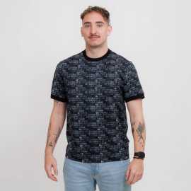 EA7 Emporio Armani T-shirt XL.