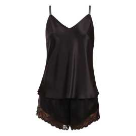 Dámske pyžamo Calvin Klein čierne (QS7577-UB1) XL.
Zahaľte sa do luxusu, ktorý vás bude rozmaznávať každú noc.
Moderný materiál pre pohodlný spánok
Pyžamo je vyrobené z kombinácie recyklovaného polyesteru a klasického polyesteru – materiálu, ktorý je nielen príjemne ľahký a hladký na dotyk, ale aj rýchlo schne a je ľahko udržiavateľný.
Elegantný strih s ženským nádychom
Dámske pyžamo Calvin Klein sa skladá zo saténovo hladkých šortiek s jemnou čipkou a voľnejšieho topu s ramienkami.
Výstrih do V zdôrazňuje ženské krivky a mierne voľný strih poskytuje pohodlie a voľnosť pohybu.
Prečo si zamilujete pyžamo Calvin Klein

Recyklovaný polyester: Šetrný k životnému prostrediu, ale zároveň mäkký a pohodlný.
Luxusný vzhľad s čipkovými detailmi: Elegantný, ženský a zvodný.
Kultová značka Calvin Klein: Záruka kvality a moderného dizajnu.

Spodná bielizeň Calvin Klein je obľúbená u žien aj mužov
Spodná bielizeň Calvin Klein je základným kameňom módneho priemyslu.
Ako sa starať o pyžamo Calvin Klein
Aby vaša obľúbená spodná bielizeň zostala dlho v perfektnom stave, odporúčame dodržiavať tieto pokyny.

Pranie: Pyžamo perte pri 30 °C na jemný cyklus.
Sušenie: Nesušte v sušičke.
Žehlenie: Nežehlite.

 
Tip: Nájdenie správneho kusu spodnej bielizne, ktorý vám perfektne sedí, môže byť niekedy náročné.