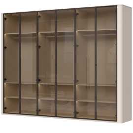 Šesťdverová šatníková skriňa s osvetlením a presklenými dverami renfri.

 

Interiér skrine je premyslený do posledného detailu; ponúka textilný dekor a police s integrovaným osvetlením, ktoré elegantne vystavia vaše obľúbené kúsky. Vnútorné LED osvetlenie rovnomerne presvetľuje celú skriňu, čo vám umožní ľahko nájsť, čo hľadáte, aj bez rozsvietenia hlavného svetla.

 

Renfri nie je len šatníková skriňa; je to dizajnový prvok, ktorý harmonicky spája vzhľad s praktickými detailmi pre každodenný komfort. Jemný mat v kašmírovej farbe pôsobí nadčasovo, zatiaľ čo hnedé sklo a kovové úchytky pridávajú nádych intimity a vizuálnej čistoty. LED osvetlenie potom podčiarkuje atmosféru spálne.

 

Skriňu ľahko zladíte s ďalšími prvkami kolekcie Renfri a vytvoríte harmonický celok v jednotnom kašmírovom odtieni s akcentom Midnight Copper.

 

Rozmery šatníkovej skrine Renfri sú 288x225x56cm (š,v,h).

 

Ďalší nábytok z kolekcie Renfri nájdete v súvisiacich produktoch.