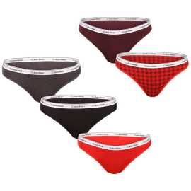 5PACK dámske nohavičky Calvin Klein viacfarebné (QD5208E 323 XS.
Dodajte svojmu šatníku nádych luxusu a exkluzivity s dámskymi nohavicami Calvin Klein v jednoduchom farebnom prevedení.
Prvotriedny materiál pre celodenné pohodlie
Nohavičky Calvin Klein sú vyrobené z kvalitnej zmesi bavlny a elastanu, ktorá ponúka mäkkosť, priedušnosť a celodenné pohodlie na pokožke.
Elegantný dizajn a praktický strih
Vyšívaná guma s ikonickým logom dodáva bielizni luxusný nádych.
Prečo si zaobstarať nohavičky Calvin Klein?

Prvotriedny materiál pre maximálne pohodlie a dokonalý strih.


Nadčasový dizajn s ikonickou tkanou gumou.


Skvelá voľba na každodenné nosenie aj špeciálne príležitosti.

Spodnú bielizeň Calvin Klein milujú ľudia na celom svete
Výnimočná spodná bielizeň Calvin Klein patrí k stáliciam módneho priemyslu.
Ako sa starať o spodnú bielizeň Calvin Klein
Na zachovanie kvality a pohodlia postupujte podľa týchto jednoduchých krokov:

Pranie: Perte pri maximálnej teplote 30 °C.


Sušenie: Nohavičky môžete sušiť v bubnovej sušičke na nízkom stupni alebo sušiť na vzduchu mimo dosahu priameho slnečného svetla, aby sa zachovali intenzívne farby.


Žehlenie: Žehlenie nie je potrebné, čo vám ušetrí čas.

Tip: Hľadanie obľúbenej spodnej bielizne môže byť beh na dlhé trate, preto chceme, aby vaše obľúbené kúsky dlho vydržali.