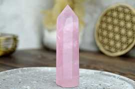 Generátor/Obelisk Sebalásky RUŽENÍN - OKNO DO SRDCA #4 (KRYŠTÁĽ OKNO)  AAA Kvalita Afirmácia: Bezpodmienečne sa Milujem


Ruženín – kameň lásky a vzťahov.


Kryštály Okien sú okná do našej duše, cez ktoré môžeme nazrieť za ilúziu identít a foriem, ktoré máme.


 