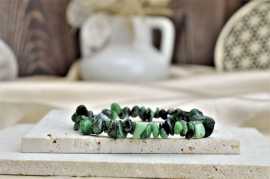 sekaný ZOISIT-RUBÍN Energia Aury, Sexuálna neuróza, Harmónia, Motivácia, Láska - L-18cm Afirmácia: Som vytrvalý/á vo svojom zámere a dosahujem ho s ľahkosťou. 

Rubín-zoisit je výborný vodič a znásobovač energie, ktorý dokáže energetizovať celé naše aurické pole.